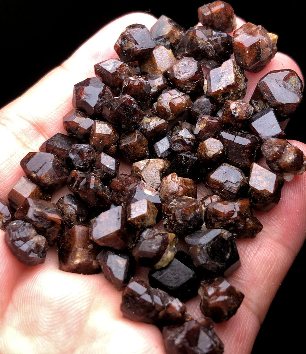 59g 62PCS NEW Natural Chocolate Garnet Quartz Garnet Quartz crystal Inner s897