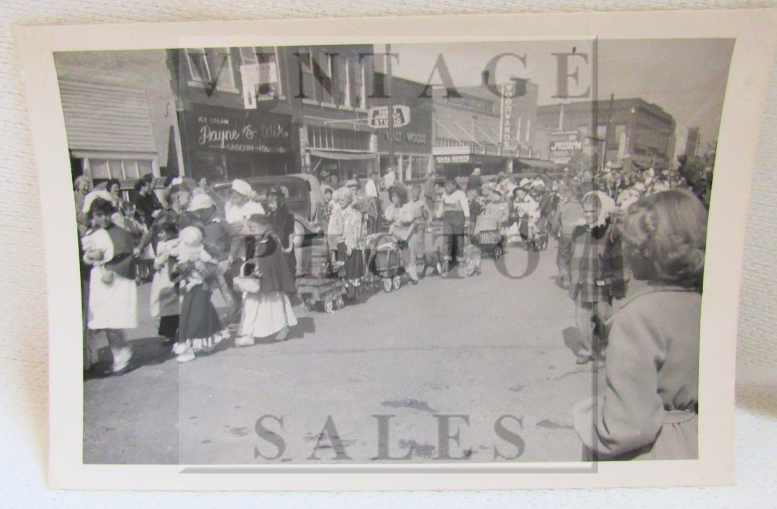 1950 Kalispell Montana Downtown Parade Photo Photograph Payne & Wik Grocery