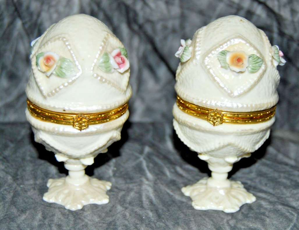 Set of 2 Vintage Porcelain Hinged Egg Trinket Boxes 4\