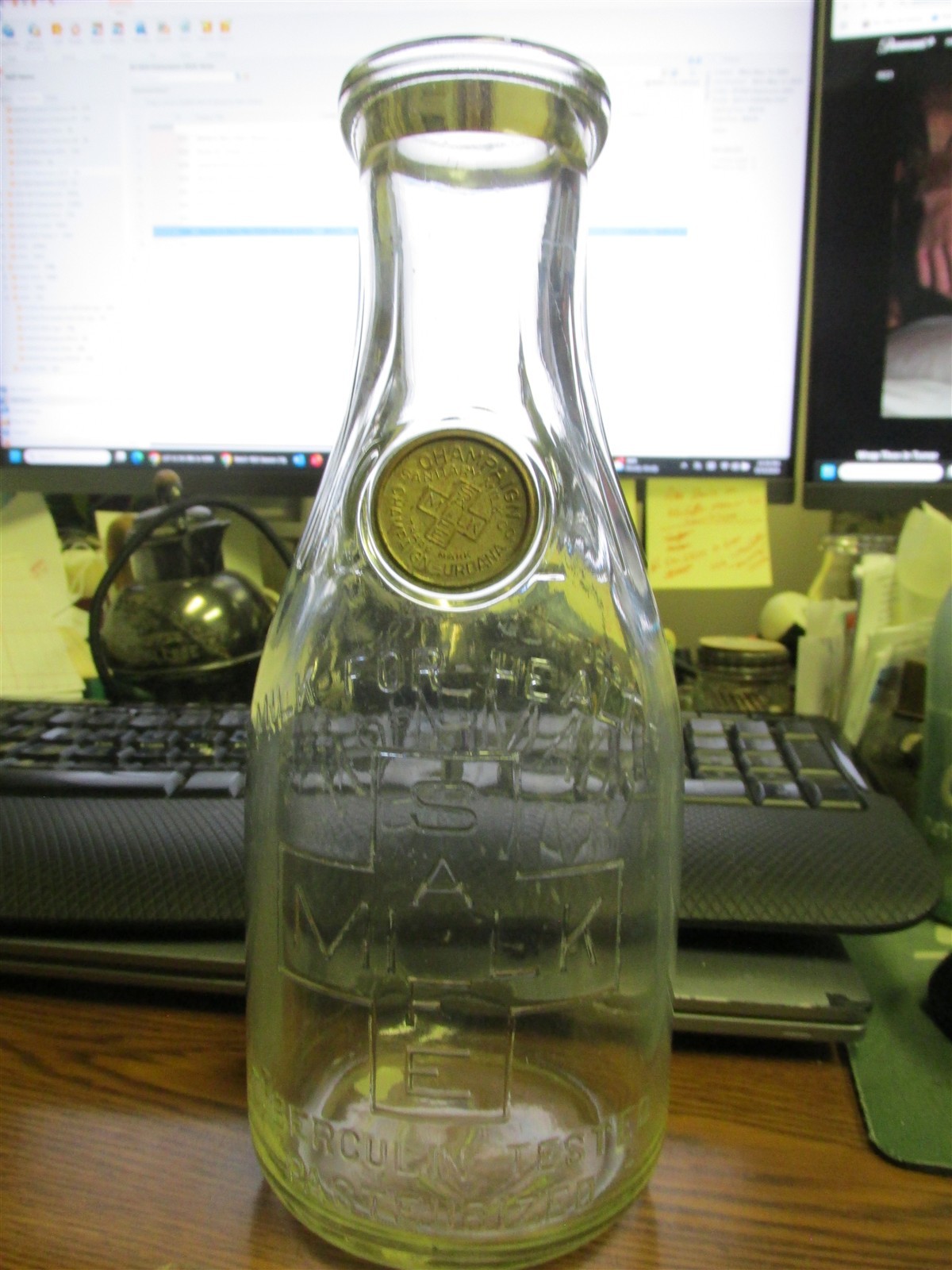 Champaign - Urbana, ILL. Champaign Sanitary Milk Co. TREQ TOKEN Milk Bottle ILLS