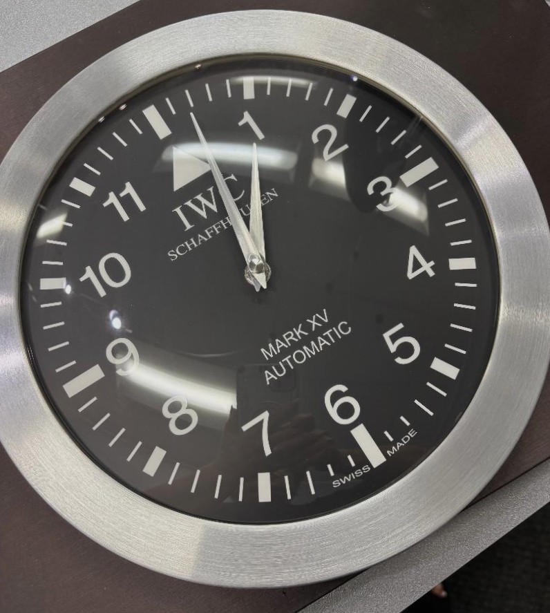 IWC SCHAFFHAUSSEN MARK XV HORLOGE MURALE CLOCK AUTOMATIC