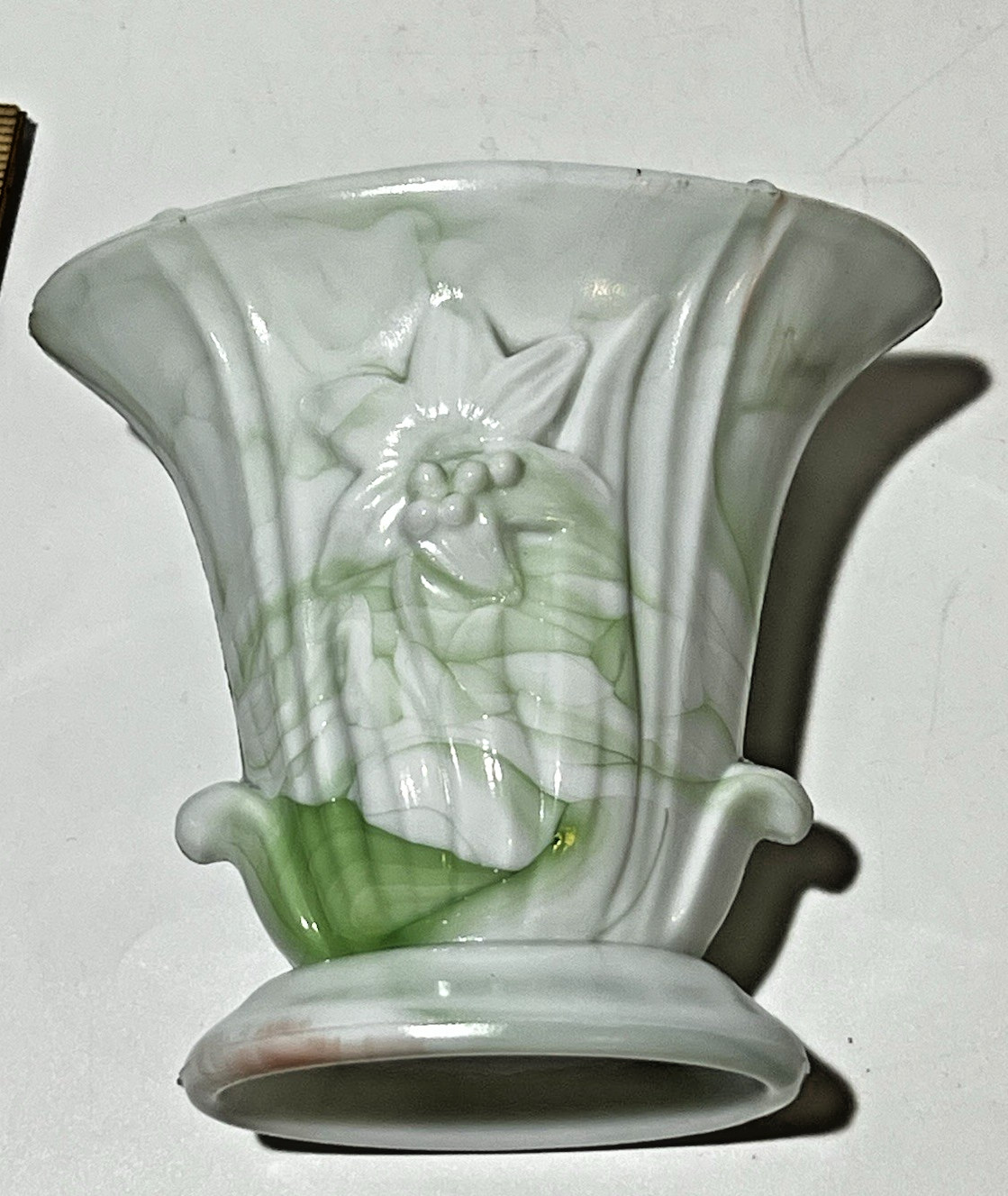 Akro Agate Slag Glass Planter Vase Lily Pattern