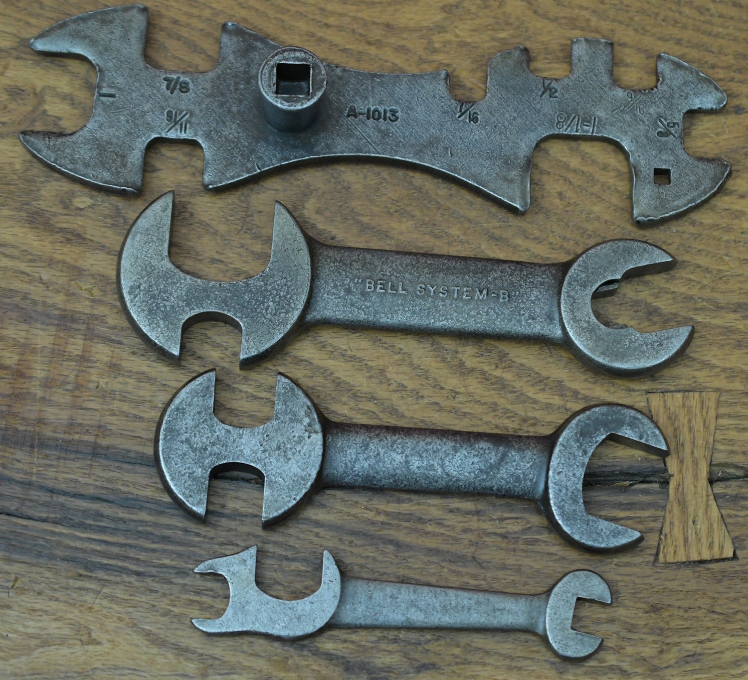Welding Torch Tank Wrench Lot A-1013 Oxweld No. 25 Bell System -B- & Unbranded