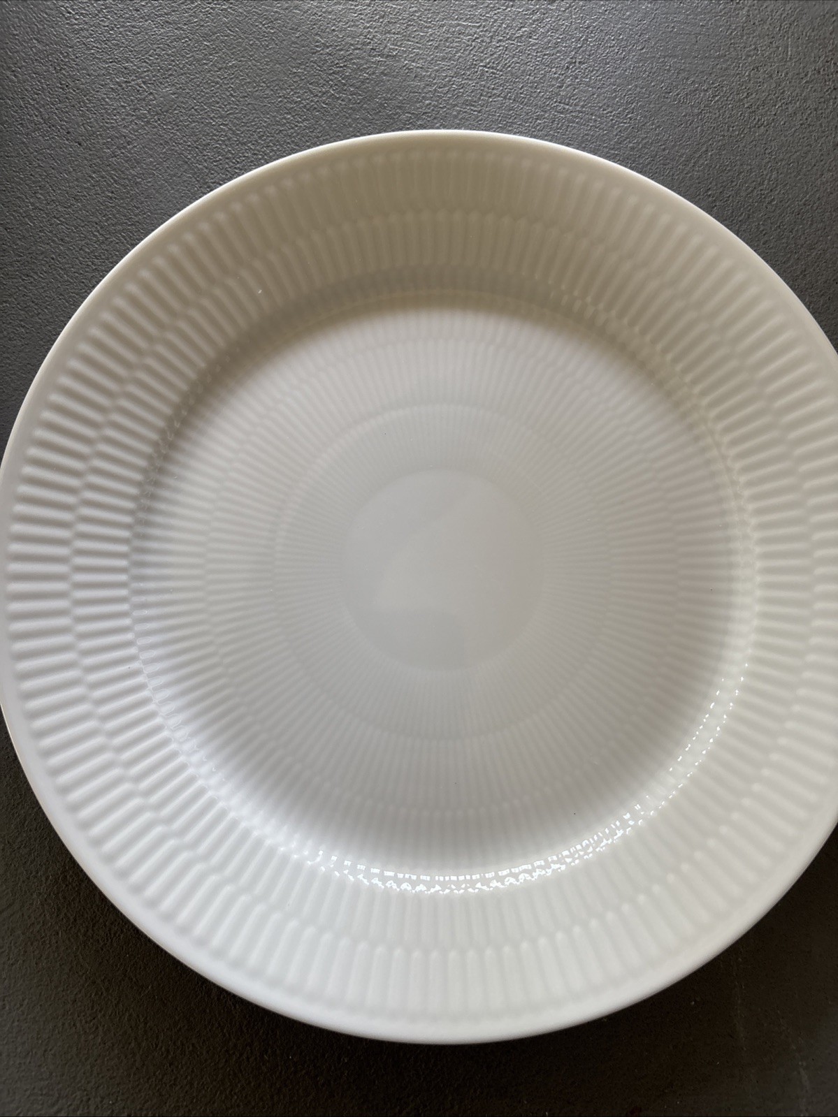 ROYAL COPENHAGEN Fluted WHITE Ordinary DINNER PLATE   (# 627 ) - 10 5/8