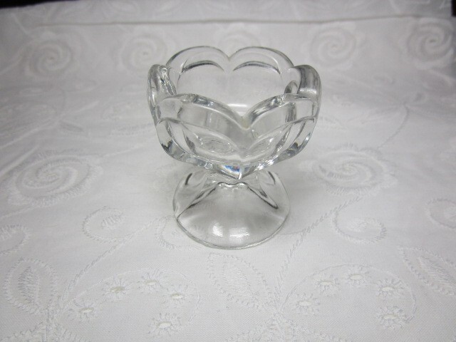 Vintage Clear Round Pedestal Glass Open Salt Cellar