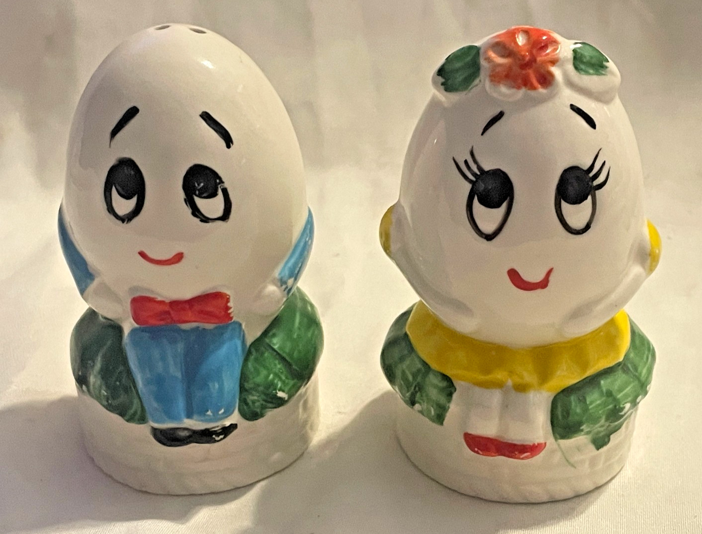 Vintage Japan Mr. & Mrs. Humpty Dumpty Salt & Pepper Shakers - Super Cute