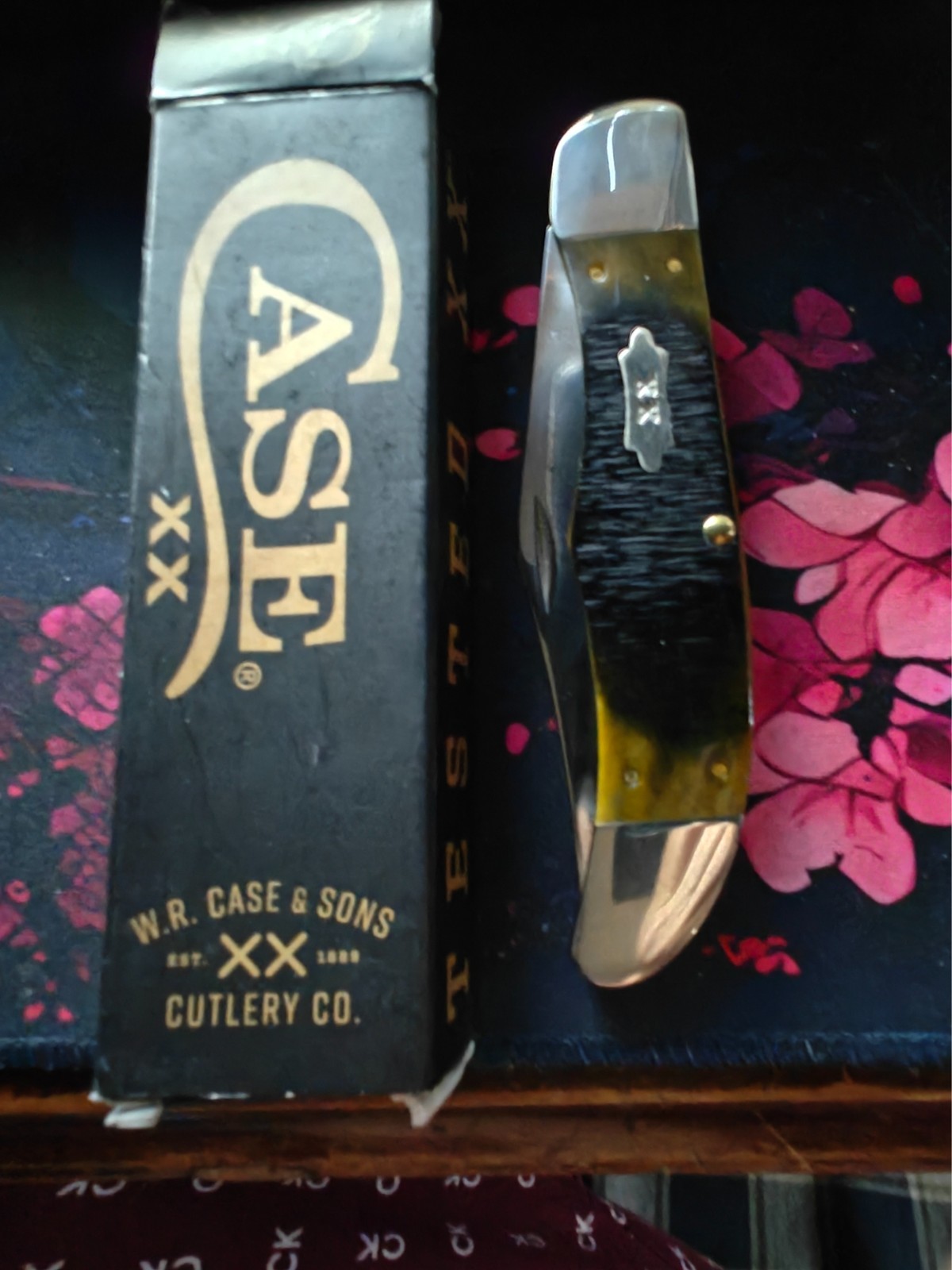 1985 Case XX 6165 SS Folding Hunter Green Bone 5 Dot w/ Box Unused 1985 Case XX 6165 SS Folding Hunter Green Bone 5 Dot w/ Box Unused