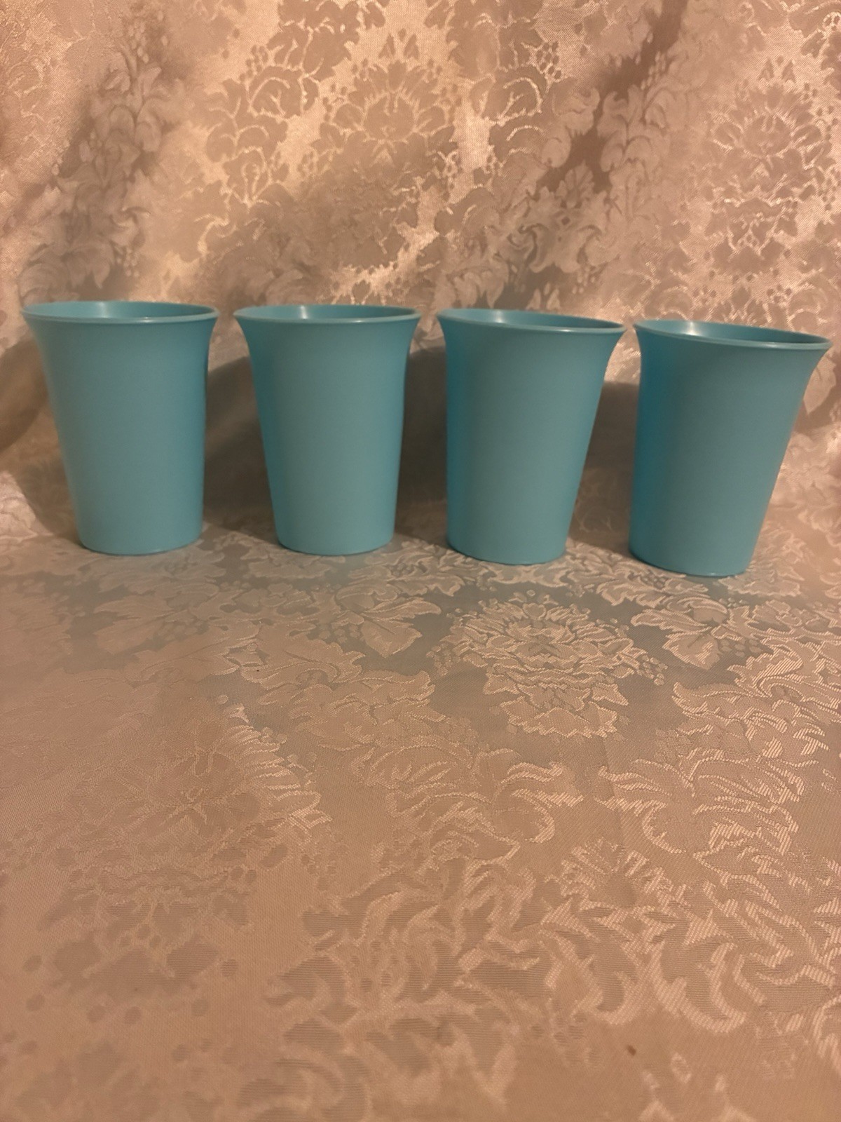 Tupperware Kids 4 Pc Set Of 7 Oz Bell Tumblers Sippy Cups In Spa Blue # 109