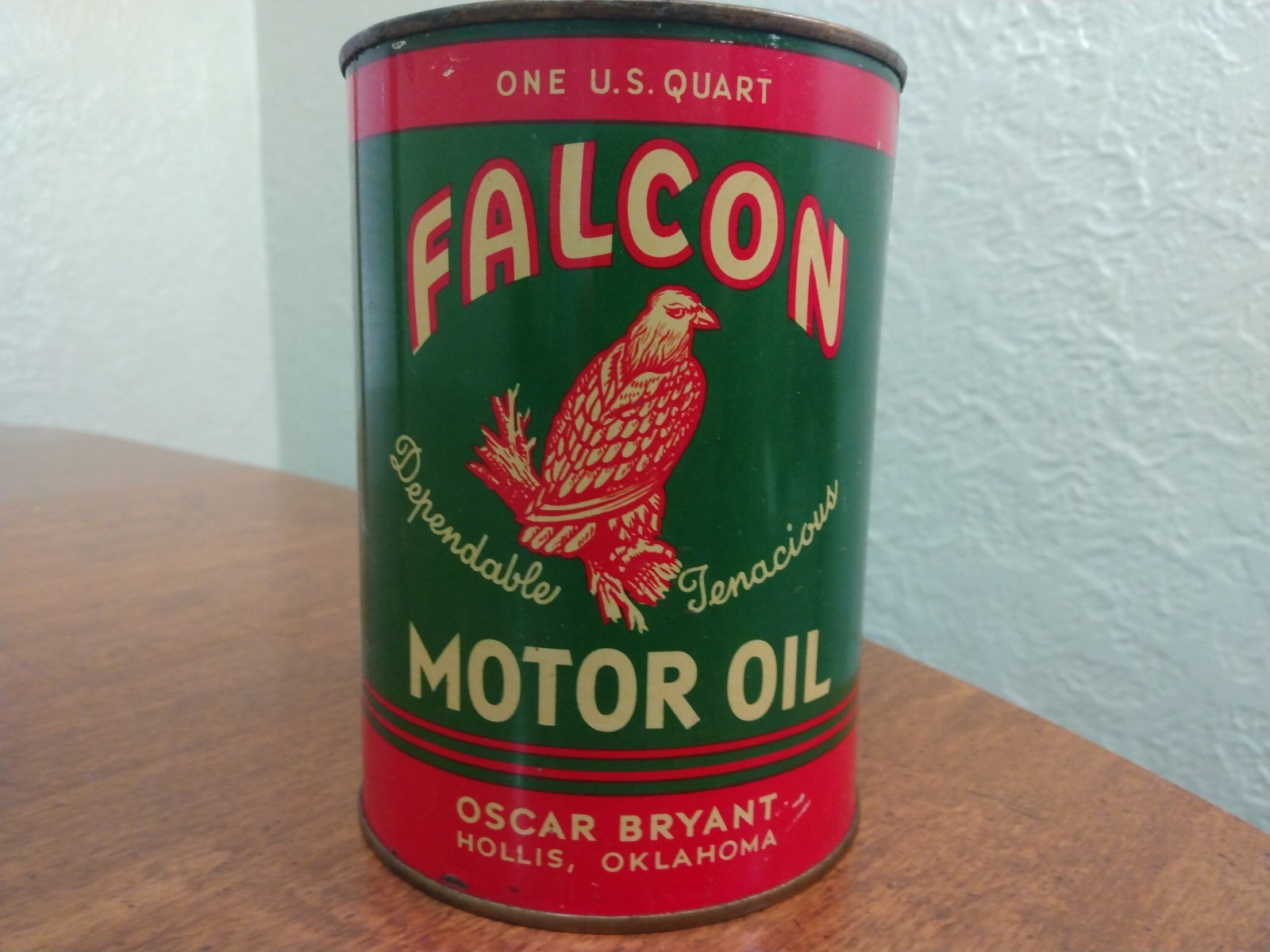 Vintage Falcon Motor Oil EMPTY Sealed Metal Can Minor Wear Beautiful Vintage Falcon Motor Oil EMPTY Sealed Metal Can Minor Wear Beautiful