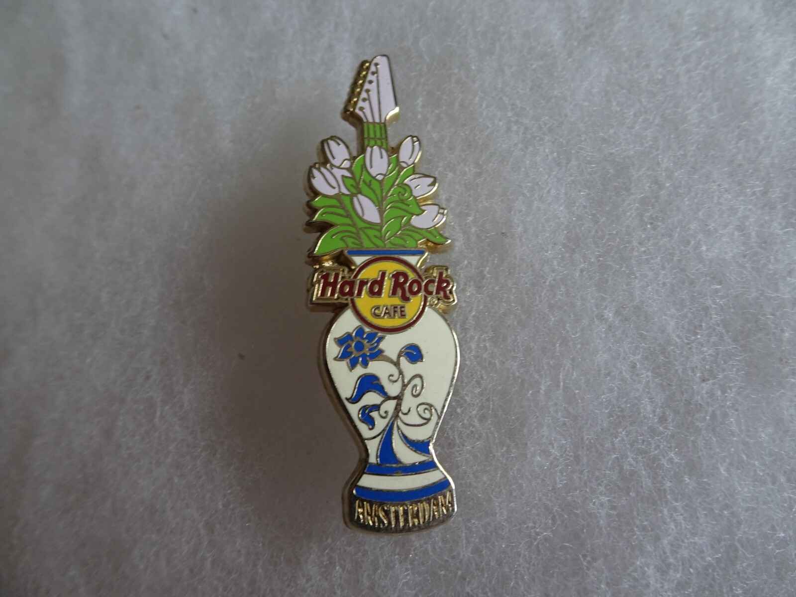 Hard Rock Cafe pin Amsterdam Delft Blue Vase 2009