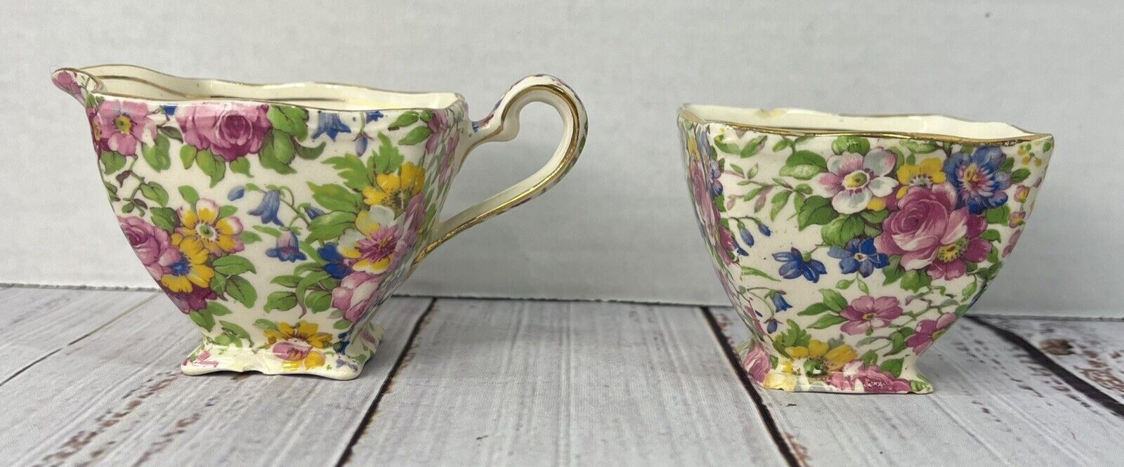 Vintage 1930s Royal Winton Grimwades Summertime Chintz Creamer Sugar Set Vintage 1930s Royal Winton Grimwades Summertime Chintz Creamer Sugar Set