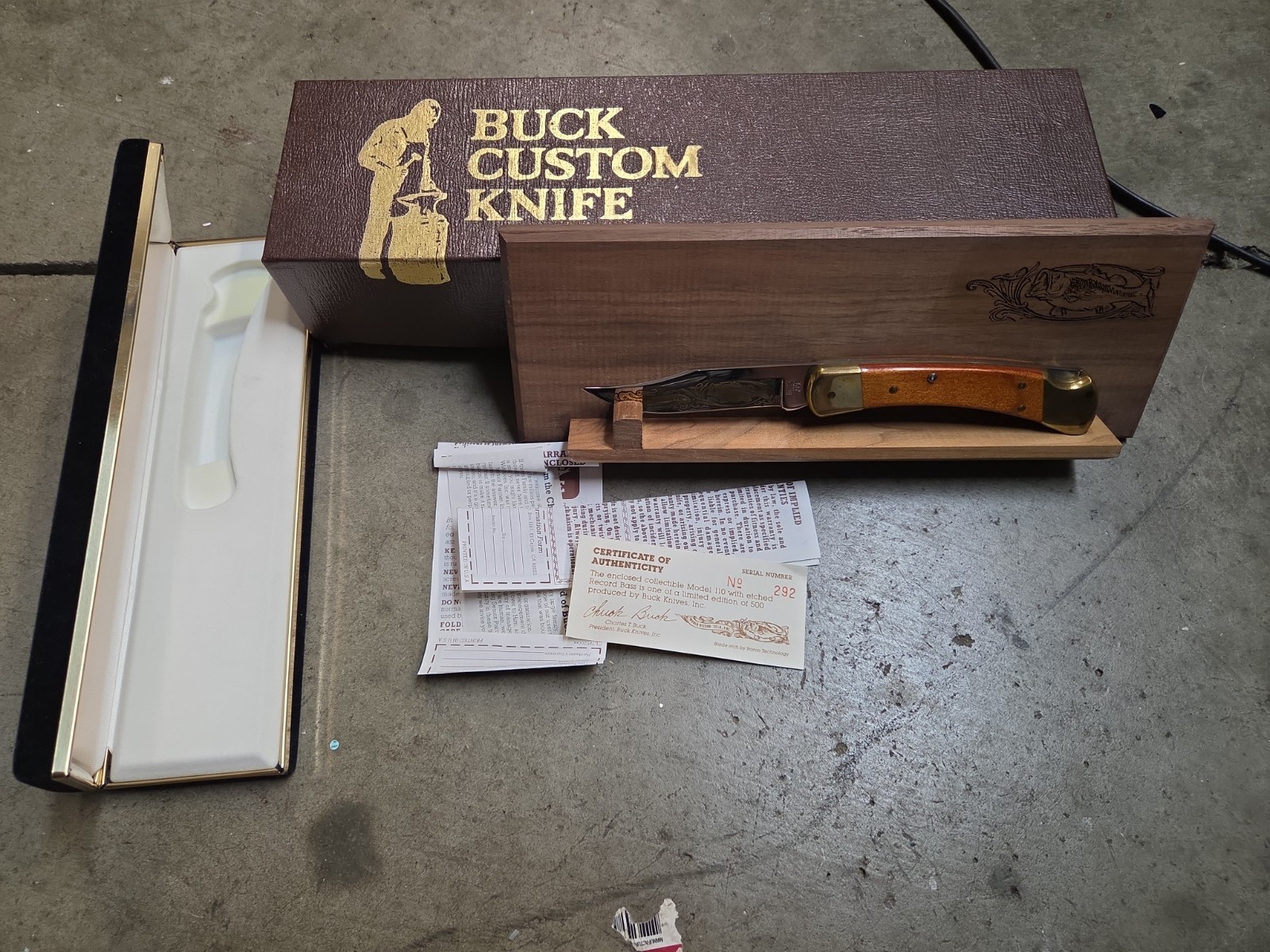 VINTAGE BUCK 110 CUSTOM WORLD RECORD BASS KNIFE #292/500 GOLD ETCH COA... VINTAGE BUCK 110 CUSTOM WORLD RECORD BASS KNIFE #292/500 GOLD ETCH COA...