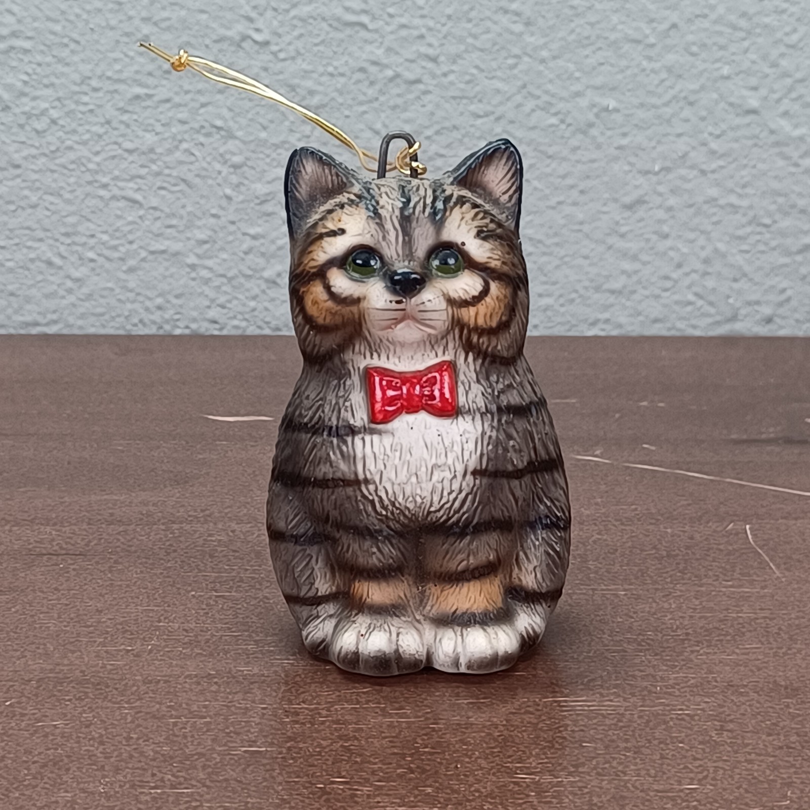 Vintage 1986 Global Art Harvey Knox Kingdom Hand Painted Cat Ornament 3\