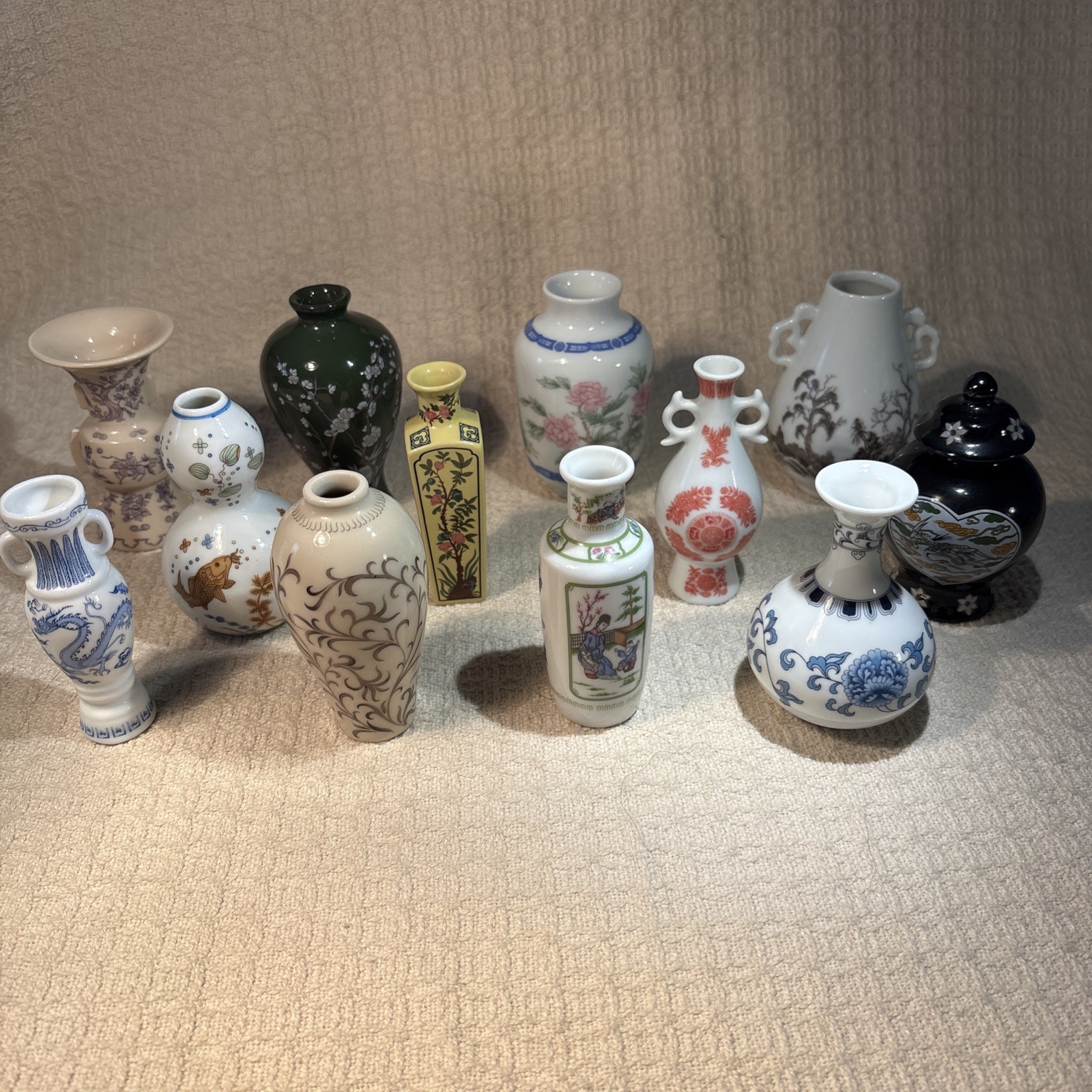 12 PC VTG Porcelain 1980's Franklin Mint Imperial Dynasty Mini Japanese Vases