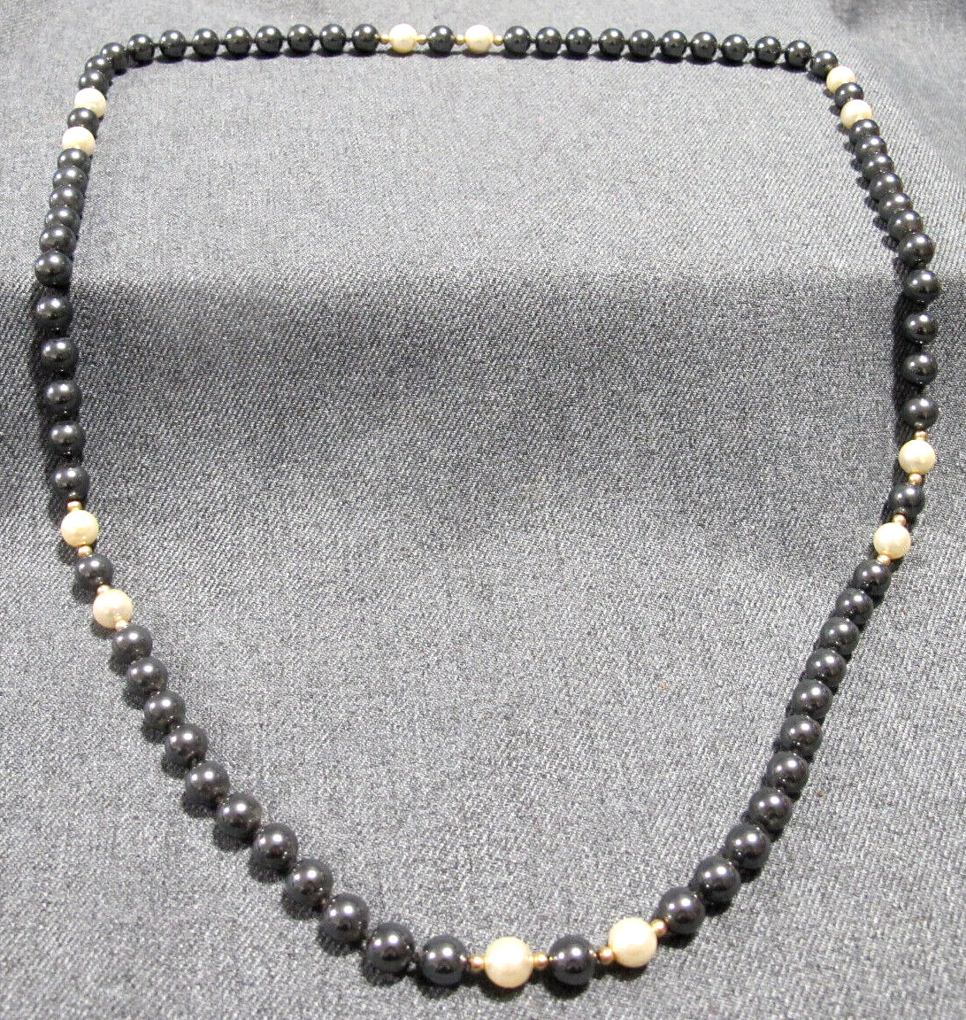 Vintage faux pearls goldtone metal & hematite beaded necklace  31 inches long