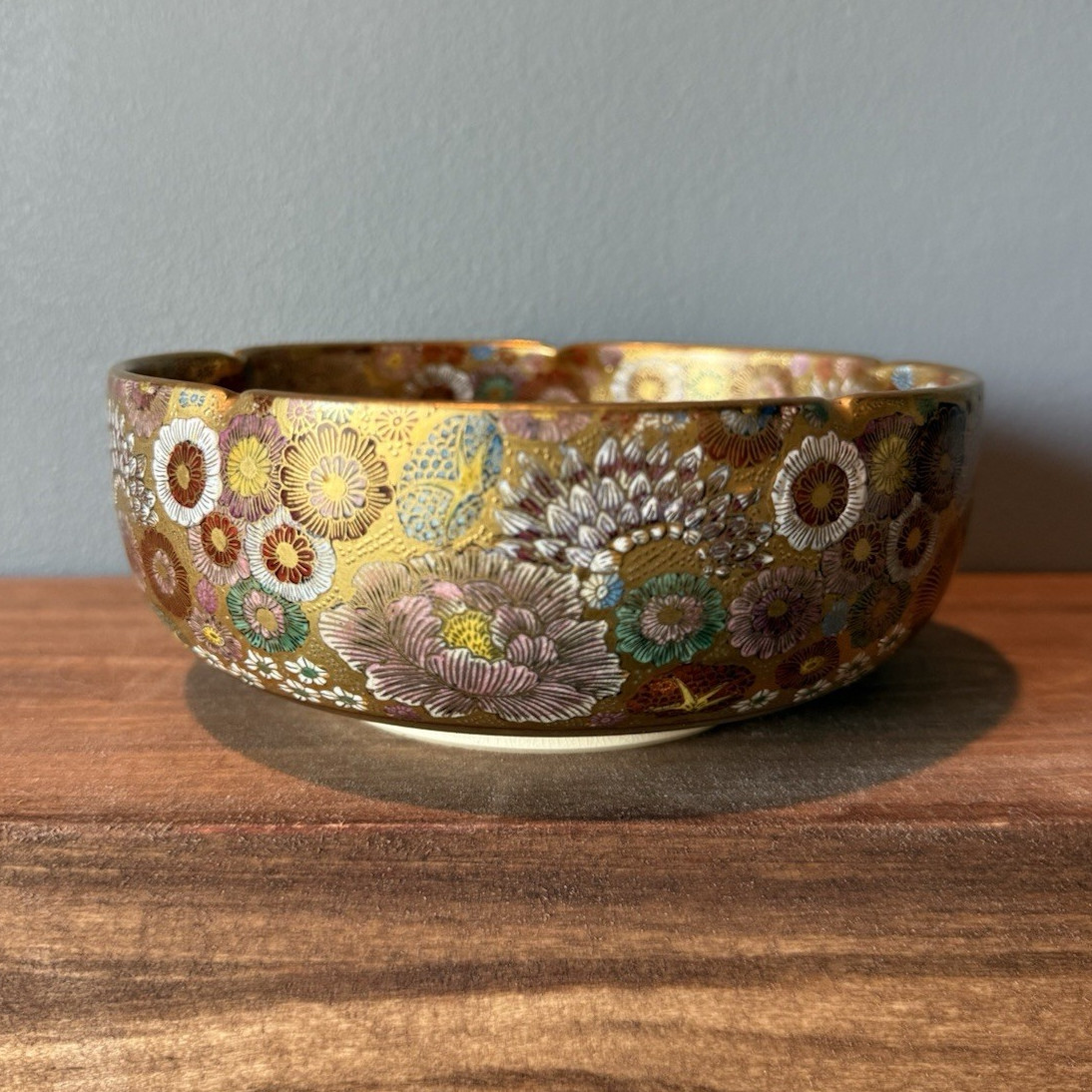 Antique Mill Fleur Japanese Satsuma Scalloped Rim Bowl Thousand Flowers 1930\'s
