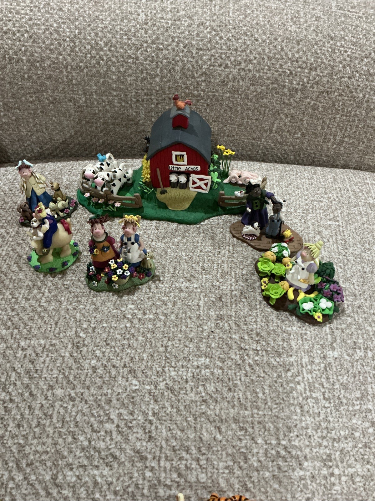 Coyne's & Company 6 Piece Lot