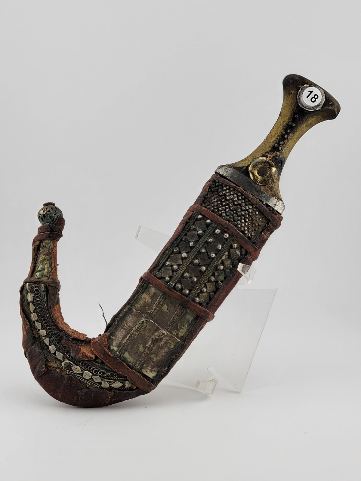 Old Yemeni Jambiya Khanjar Dagger Ornate Silver Inlaid Handle & Sheath. VG Cond. Old Yemeni Jambiya Khanjar Dagger Ornate Silver Inlaid Handle & Sheath. VG Cond.