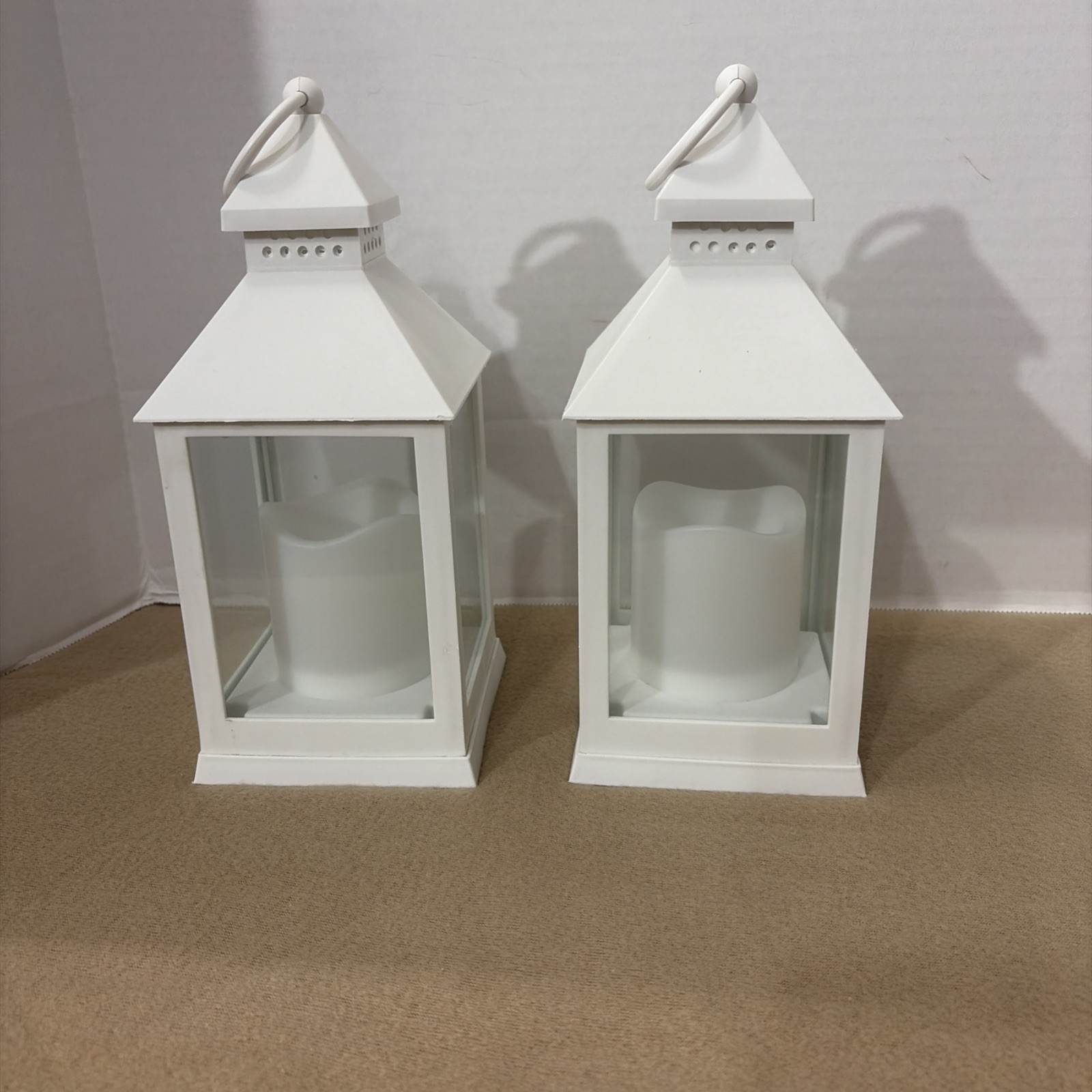 (2) Pretty White Christmas Lantern NIB Never Used Great Condition (2) Pretty White Christmas Lantern NIB Never Used Great Condition