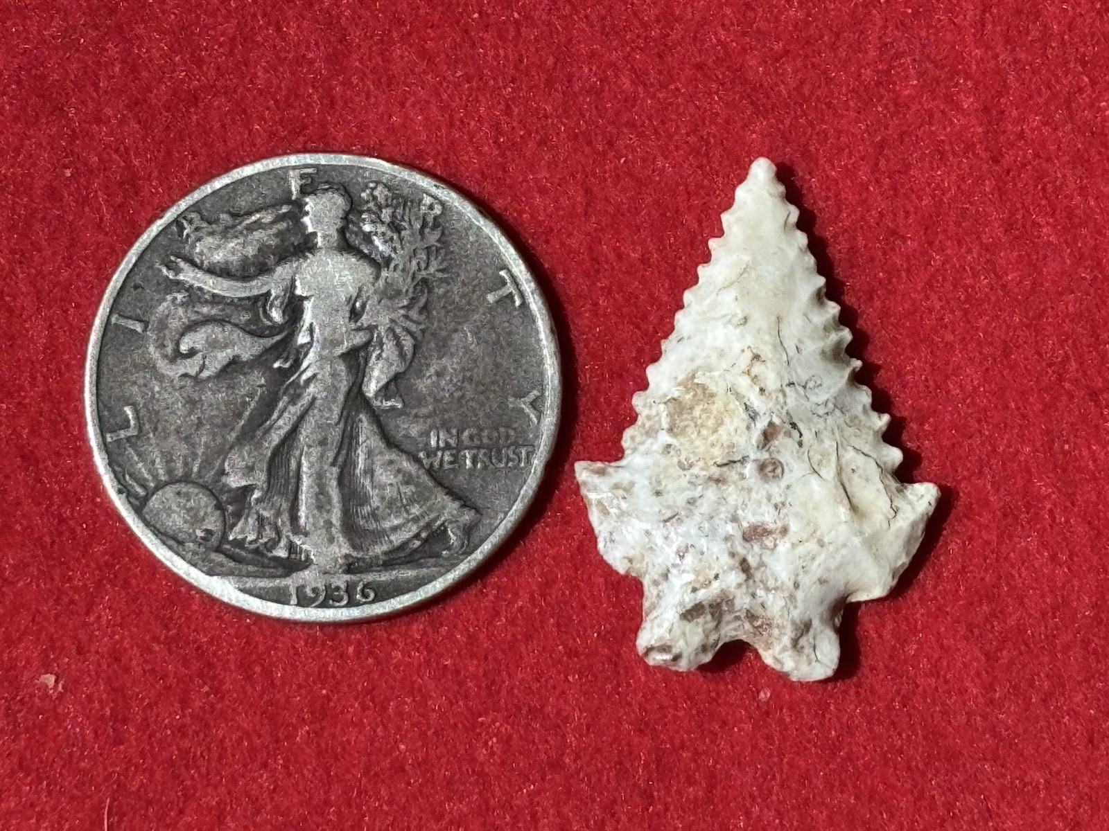 Fox Valley projectile point  (Illinois/Indiana) arrowhead