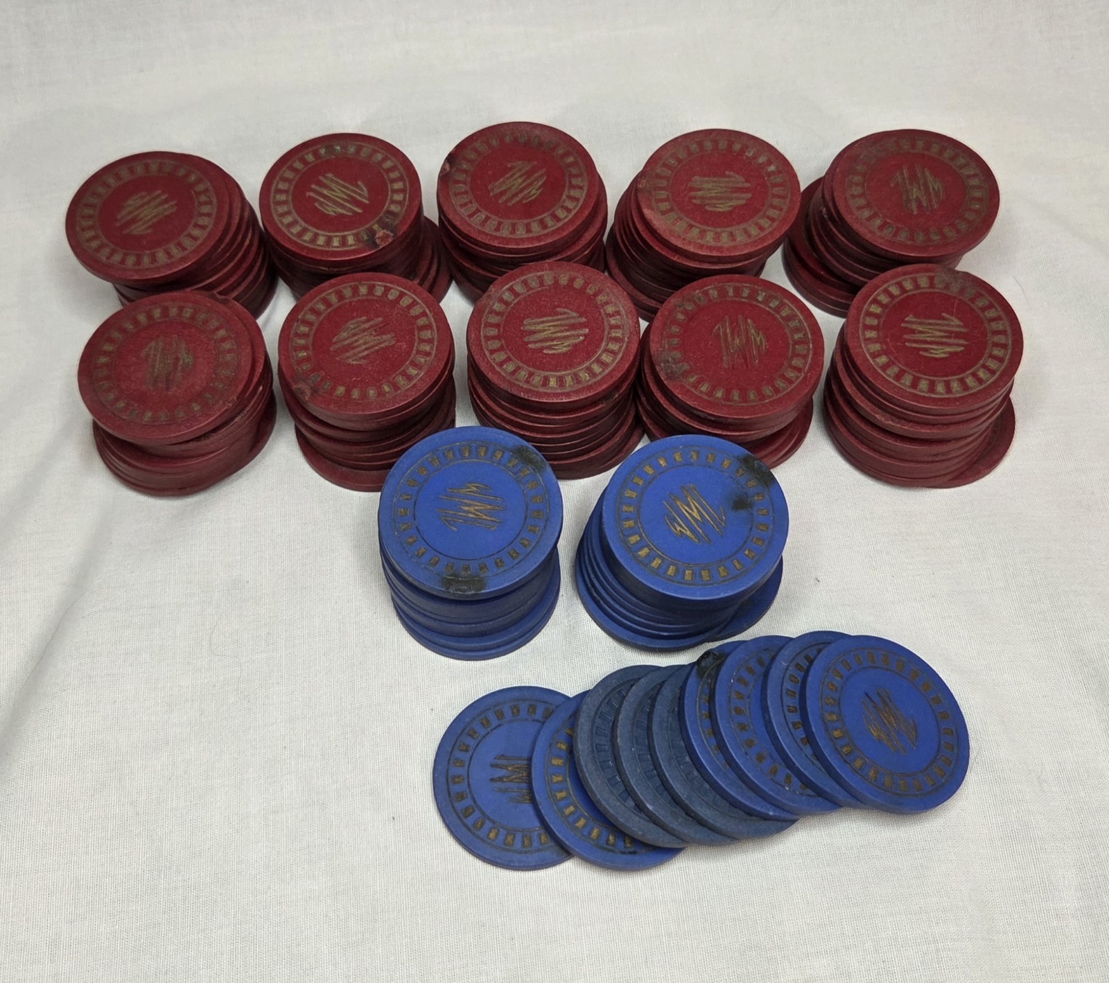 Antique Vintage Gambling Clay Poker 129 Chips Casino Card Club Hub Mold \