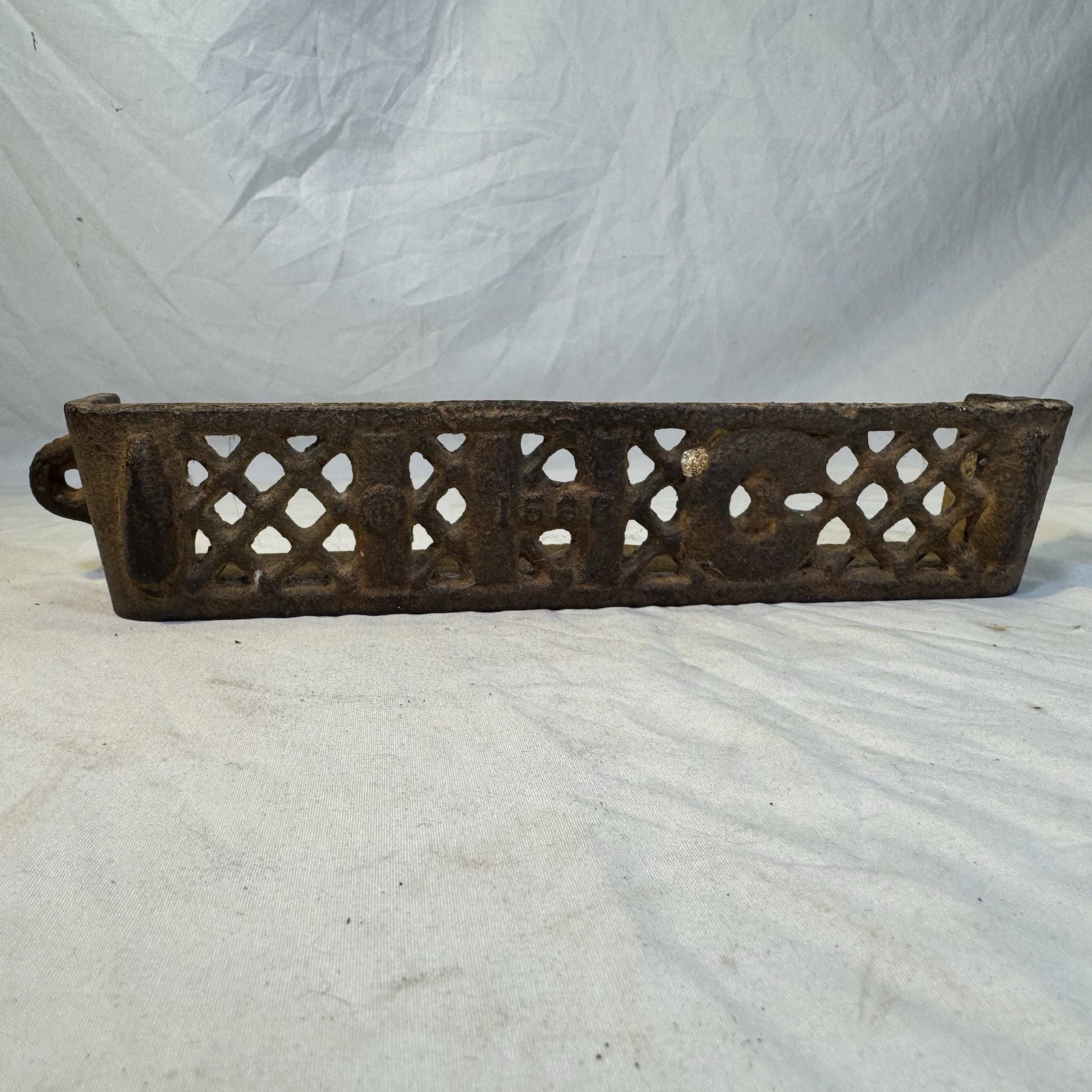 IHC 156B Cast Iron Cutout Toolbox Tool Box Horse Drawn Implement IHC 156B Cast Iron Cutout Toolbox Tool Box Horse Drawn Implement