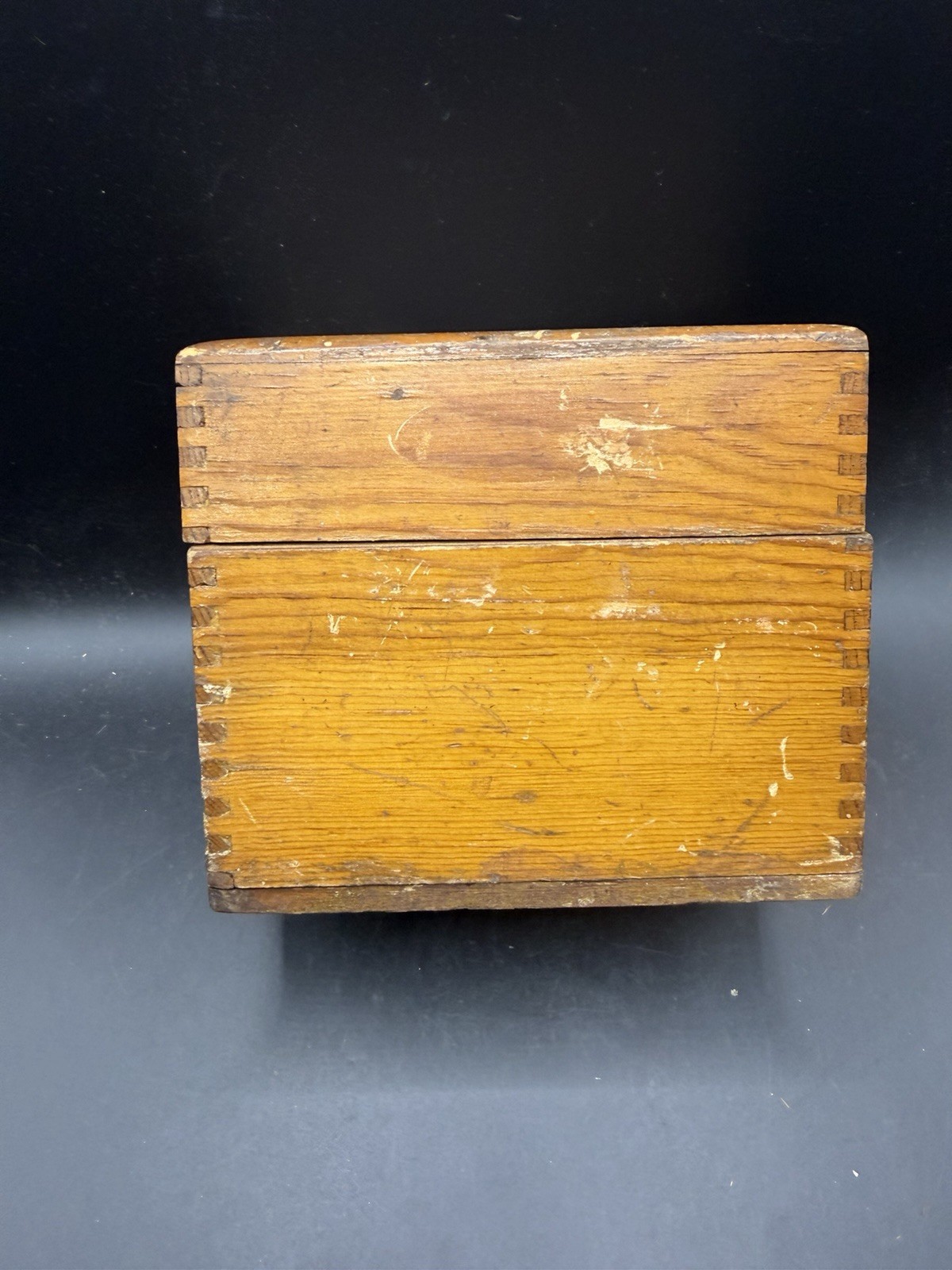 Vintage Wooden Box Box Joint Dovetailed Hinged Lid Keepsake Chest 6x4.5x4.75\