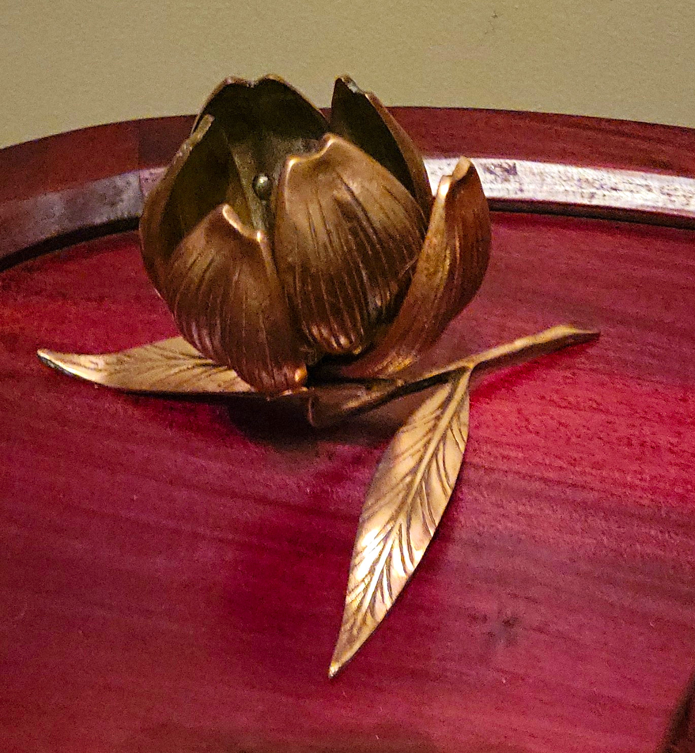 Vintage Mid Century  Brass Lotus Ashtray With 6 Removable Ashtray Leaves