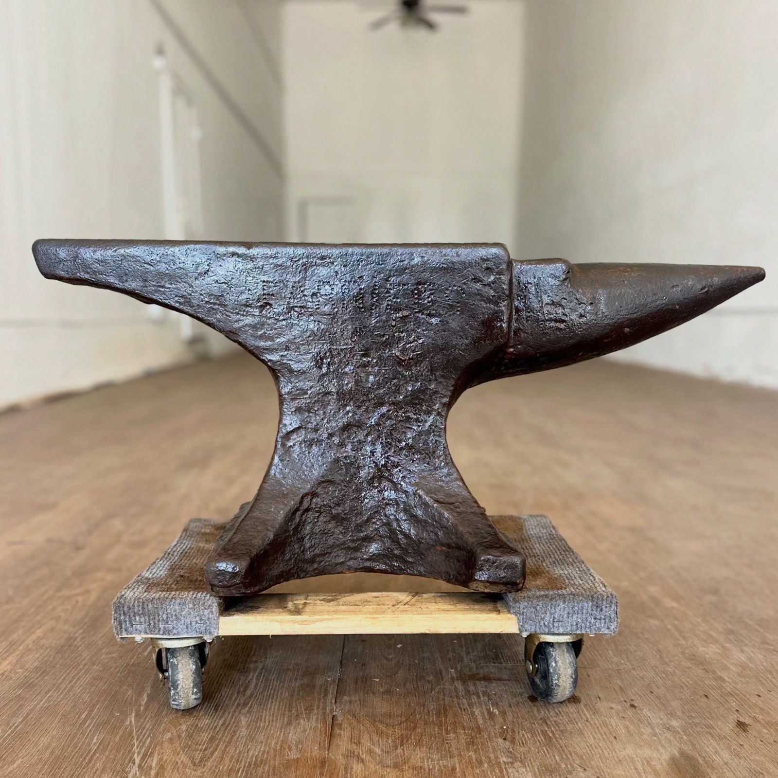 225 Lb Vintage English Anvil, Buck & Hickman, 5