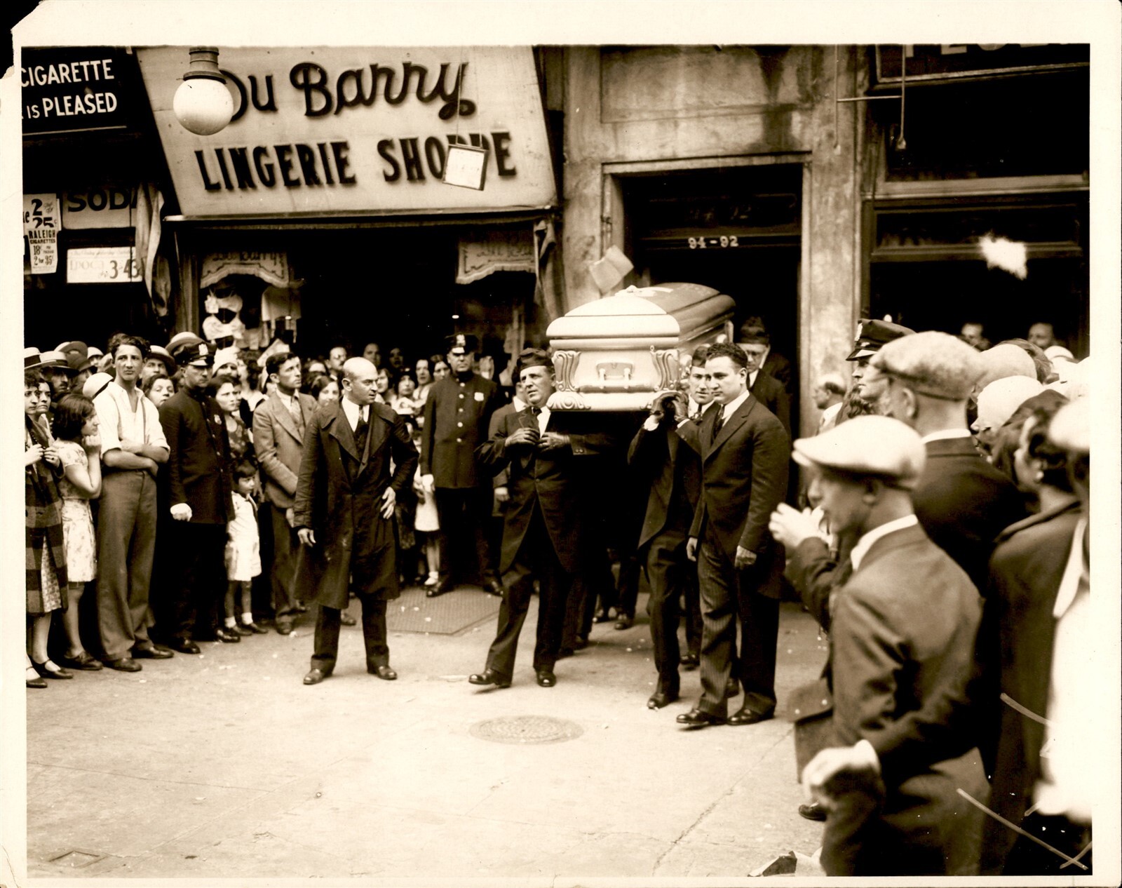 BR51 Rare Original Photo FRANK MARLO Funeral Casket Pall Bearers Walk Mourners BR51 Rare Original Photo FRANK MARLO Funeral Casket Pall Bearers Walk Mourners
