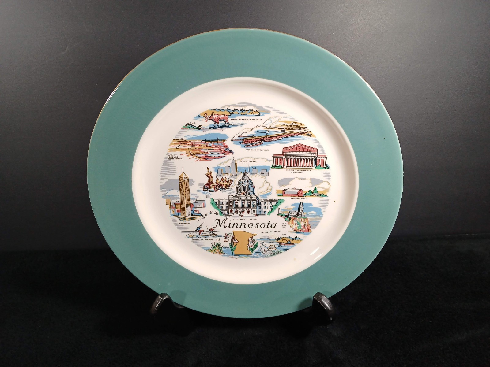 Vintage Minnesota State Collector's Souvenir Plate with Blue Edge and Gold Rim Vintage Minnesota State Collector's Souvenir Plate with Blue Edge and Gold Rim