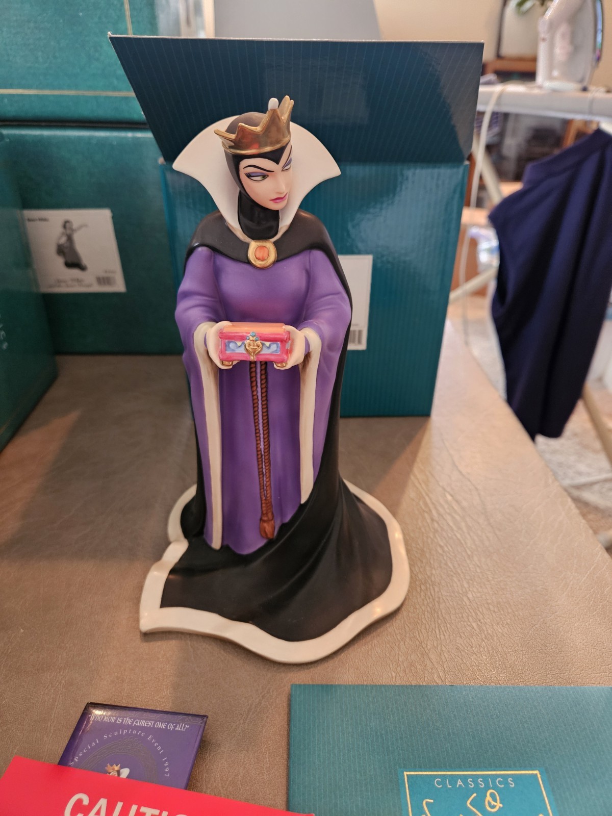 WDCC Disney Snow White Evil Queen Bring Back Her Heart DAMAGED - second lot
