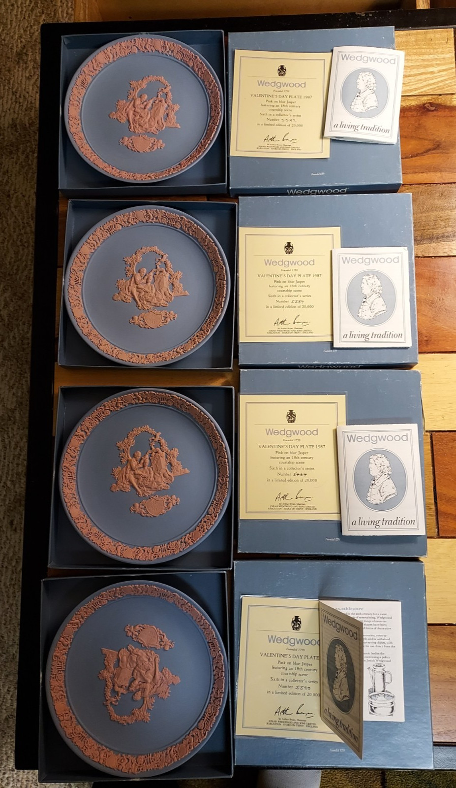 Rare Wedgwood  Valentine plate 1987 pink on blue jasper, Courting Scene, 6th