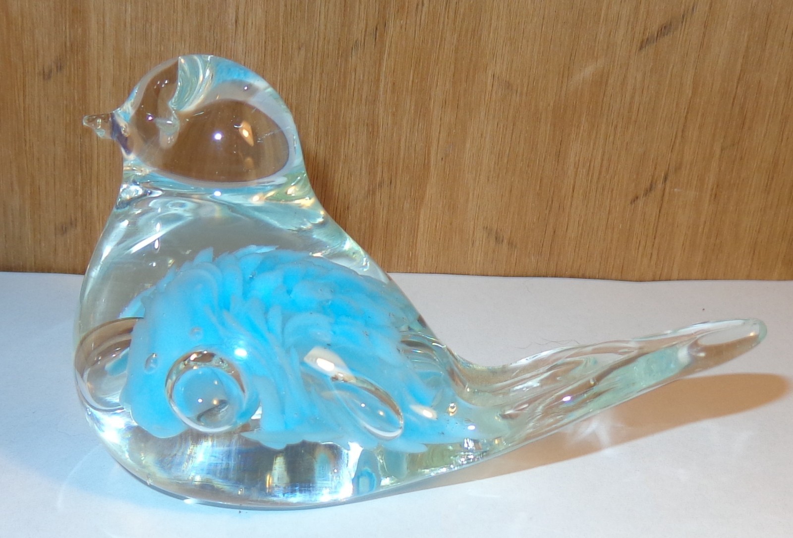 BEAUTIFUL VINTAGE 1979 ST. CLAIR  MAUDE & BOB  BLUE ART GLASS BIRD PAPERWEIGHT