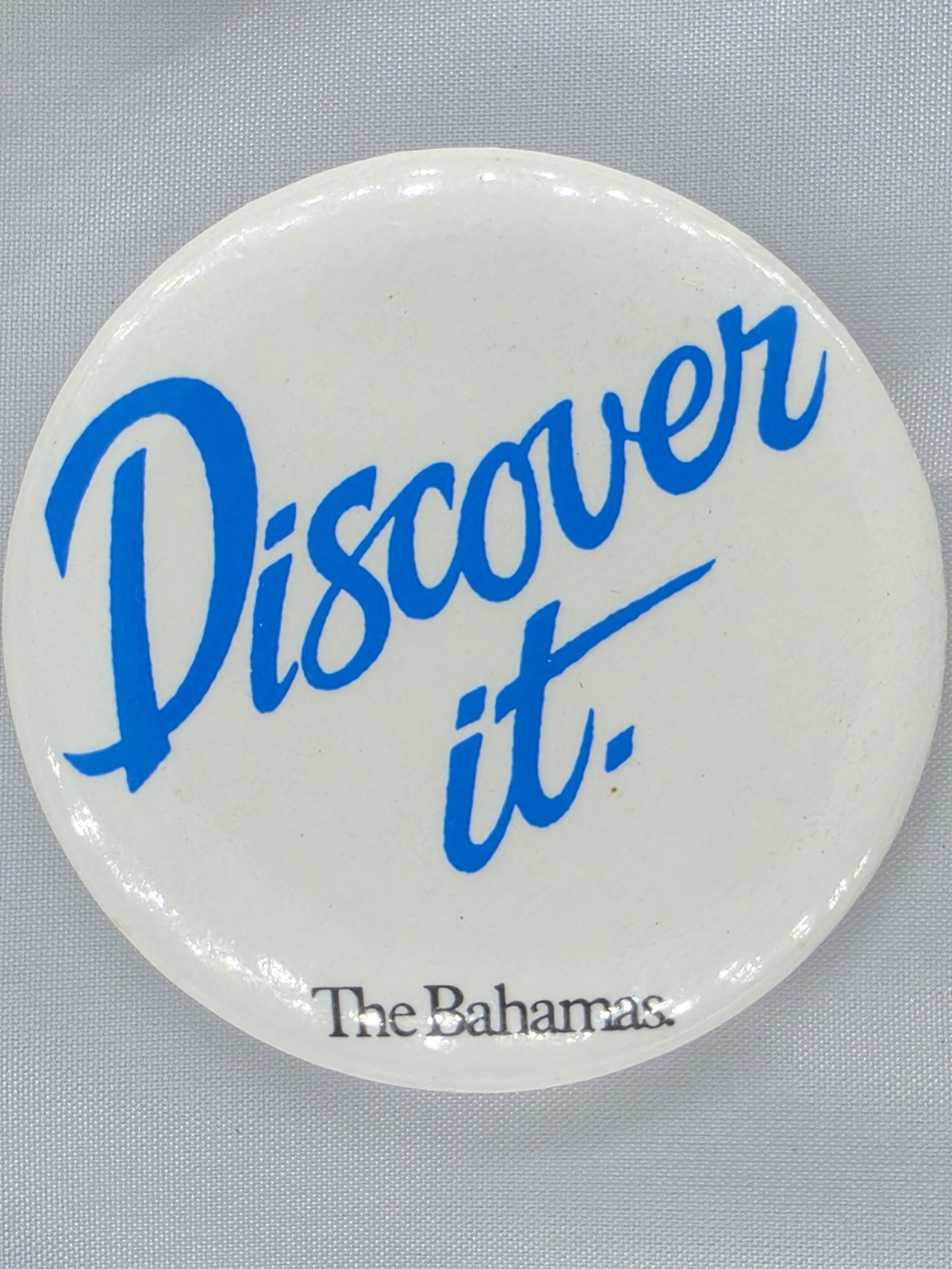 Vintage Discover It Bahamas Tourism Travel Pinback Button Caribbean Souvenir