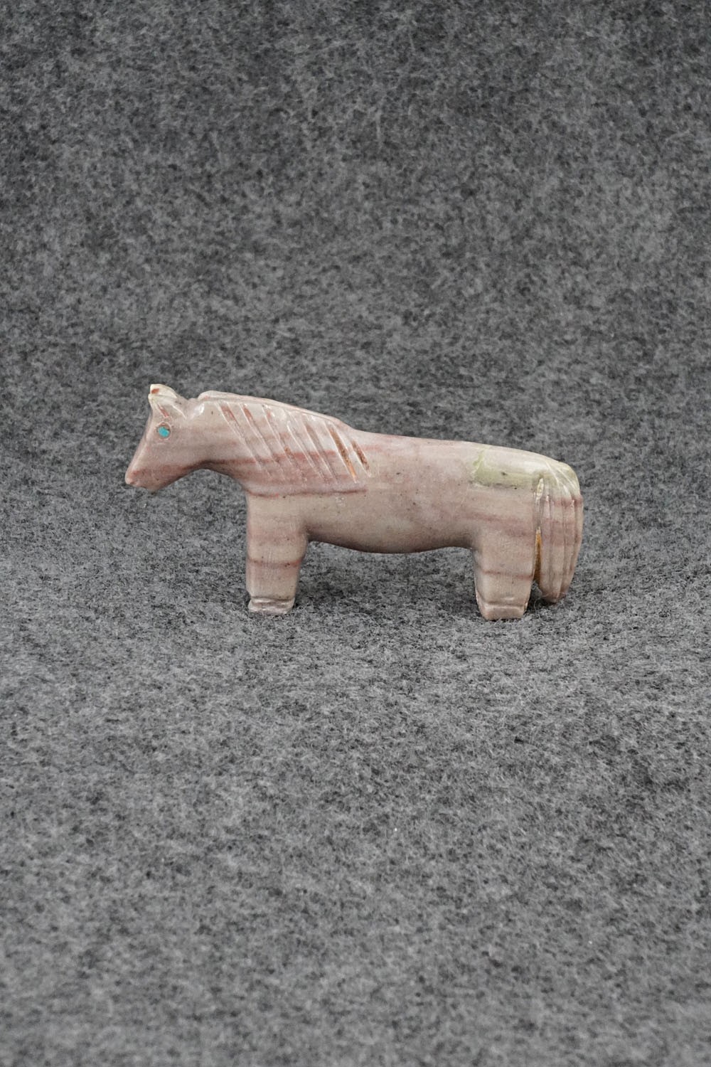 Horse Zuni Fetish Carving - Bryan Yuni Horse Zuni Fetish Carving - Bryan Yuni