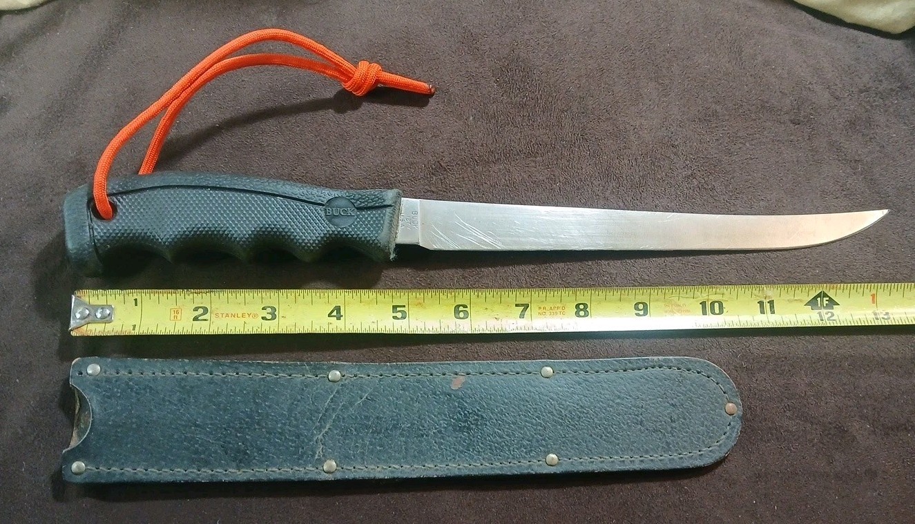 Vtg 1993 BUCK 127 / 8.75\