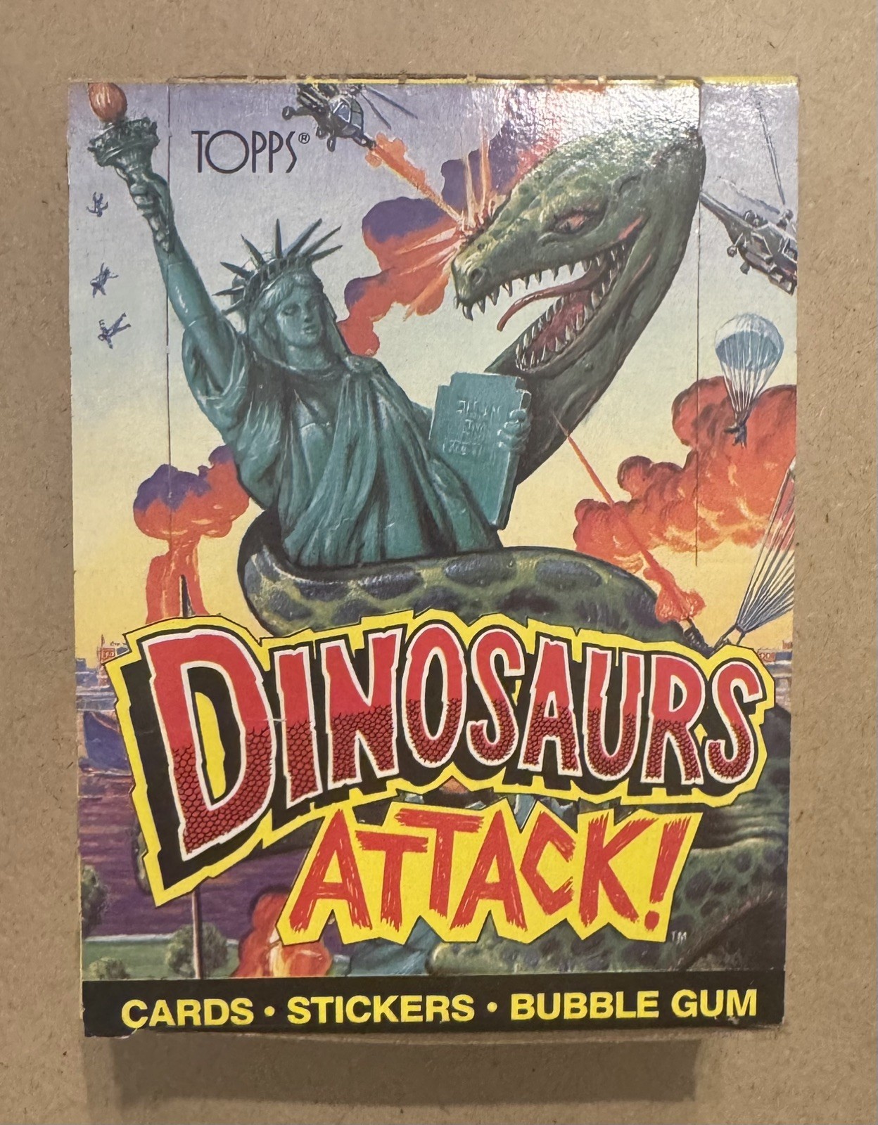 1988 Topps Dinosaurs Attack Box -  48 Unopened Wax Packs CLEAN BOX AND PACKS 