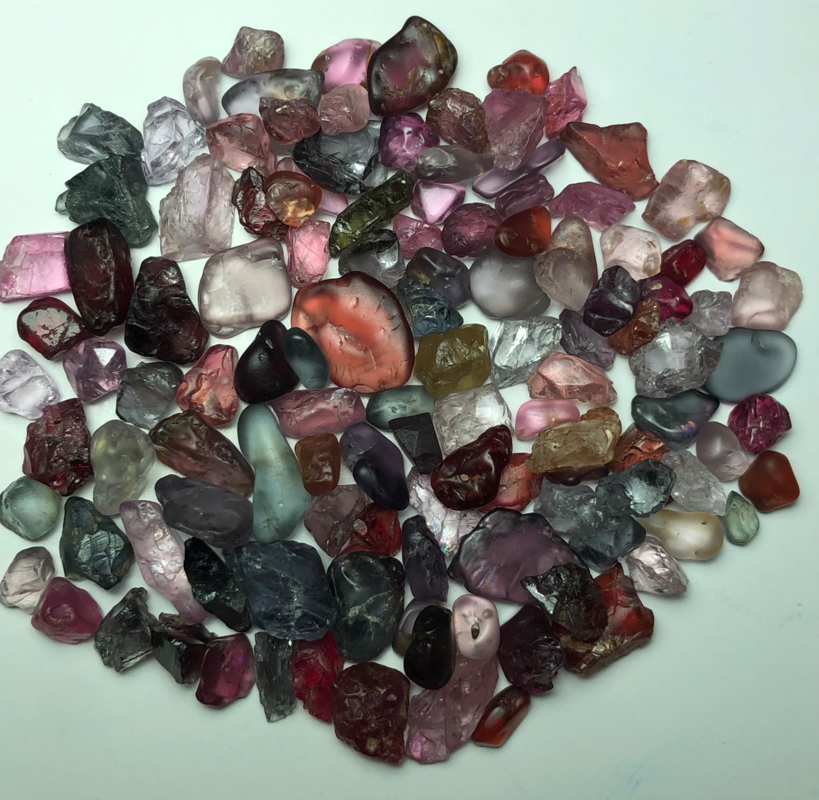 114CT Natural Multi Colour Spinel Rough Lot Jewellery size Facet Grade 💎🇲🇬