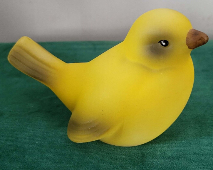 Fenton Vintage Yellow Handpainted Short Tail Bird Figurine Signed