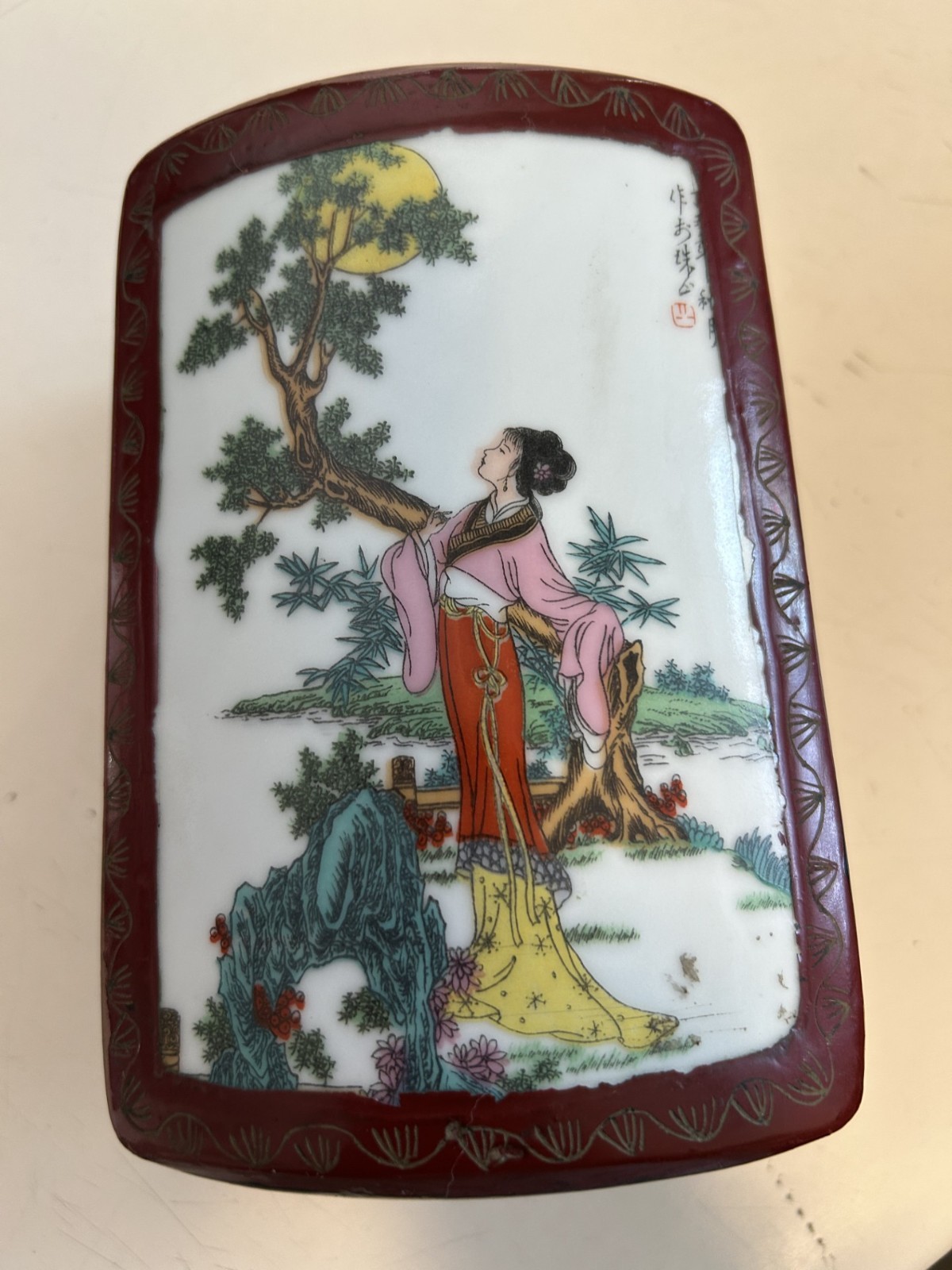 Vtg. Japanese Handpainted Porcelain Shard Lacquer Box Geisha Pattern SIGNED Vtg. Japanese Handpainted Porcelain Shard Lacquer Box Geisha Pattern SIGNED