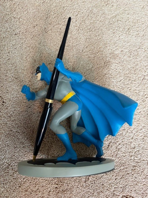 Retired BATMAN PEN AND HOLDER FIGURINE WARNER BROS. WB STUDIO STORE STATUE 1999