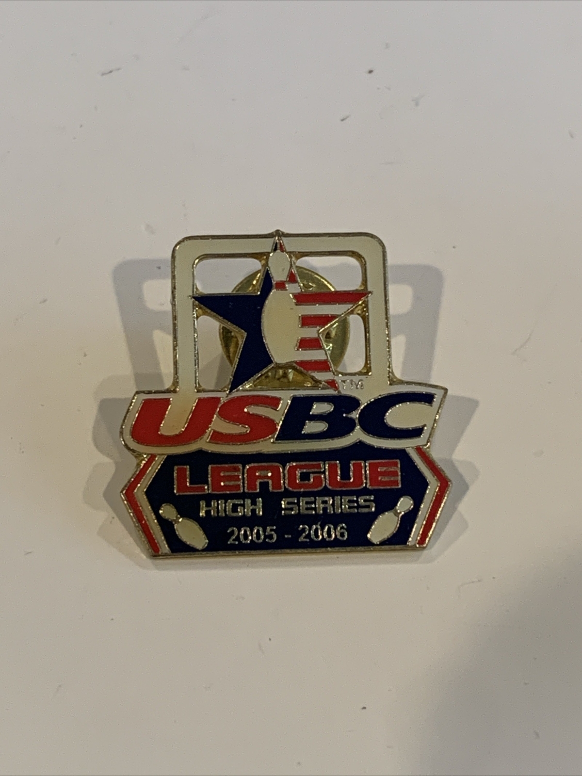 USBC League High Series 2005-2006 Bowling Gold Tone Red White Blue Pin
