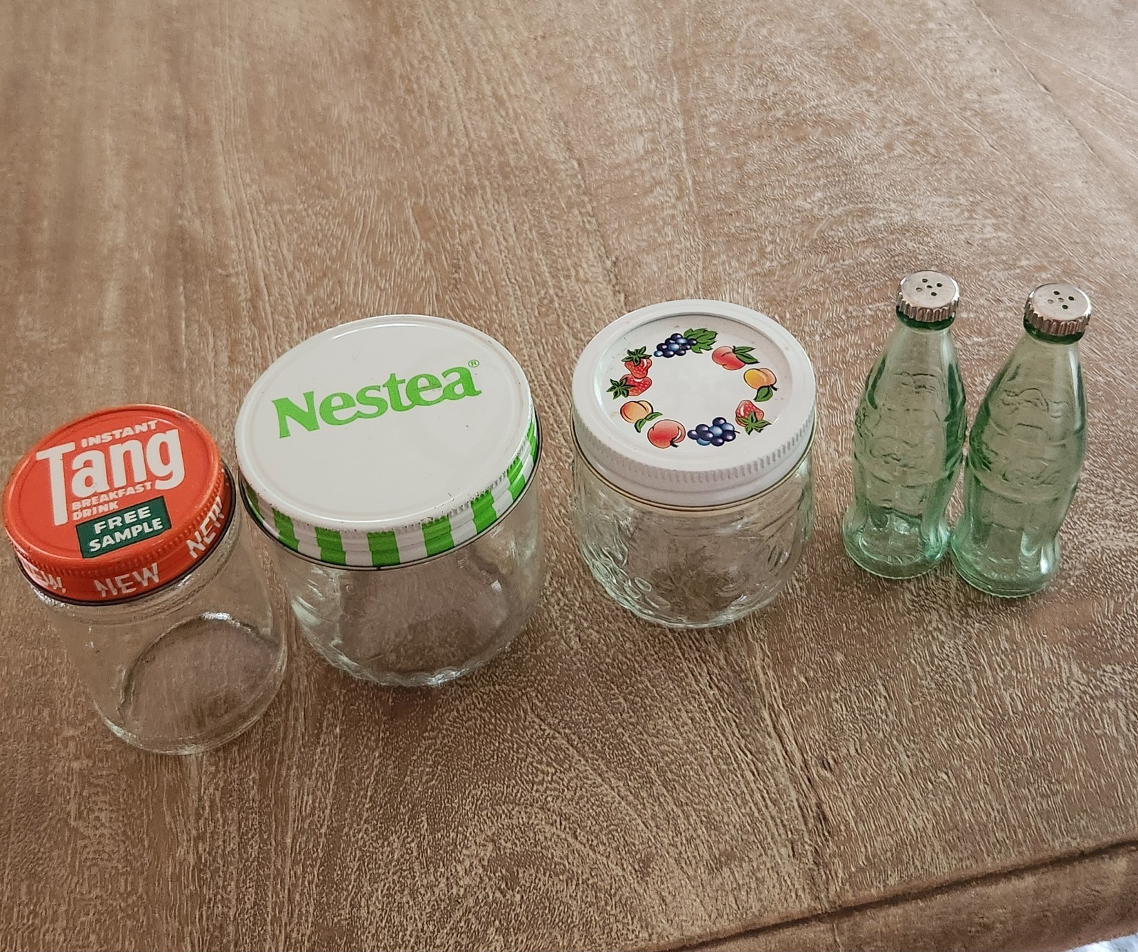 SET OF 4 VINTAGE GLASS ITEMS-TANG, NESTEA & JAM JARS & COCA-COLA S/P SHAKERS SET OF 4 VINTAGE GLASS ITEMS-TANG, NESTEA & JAM JARS & COCA-COLA S/P SHAKERS
