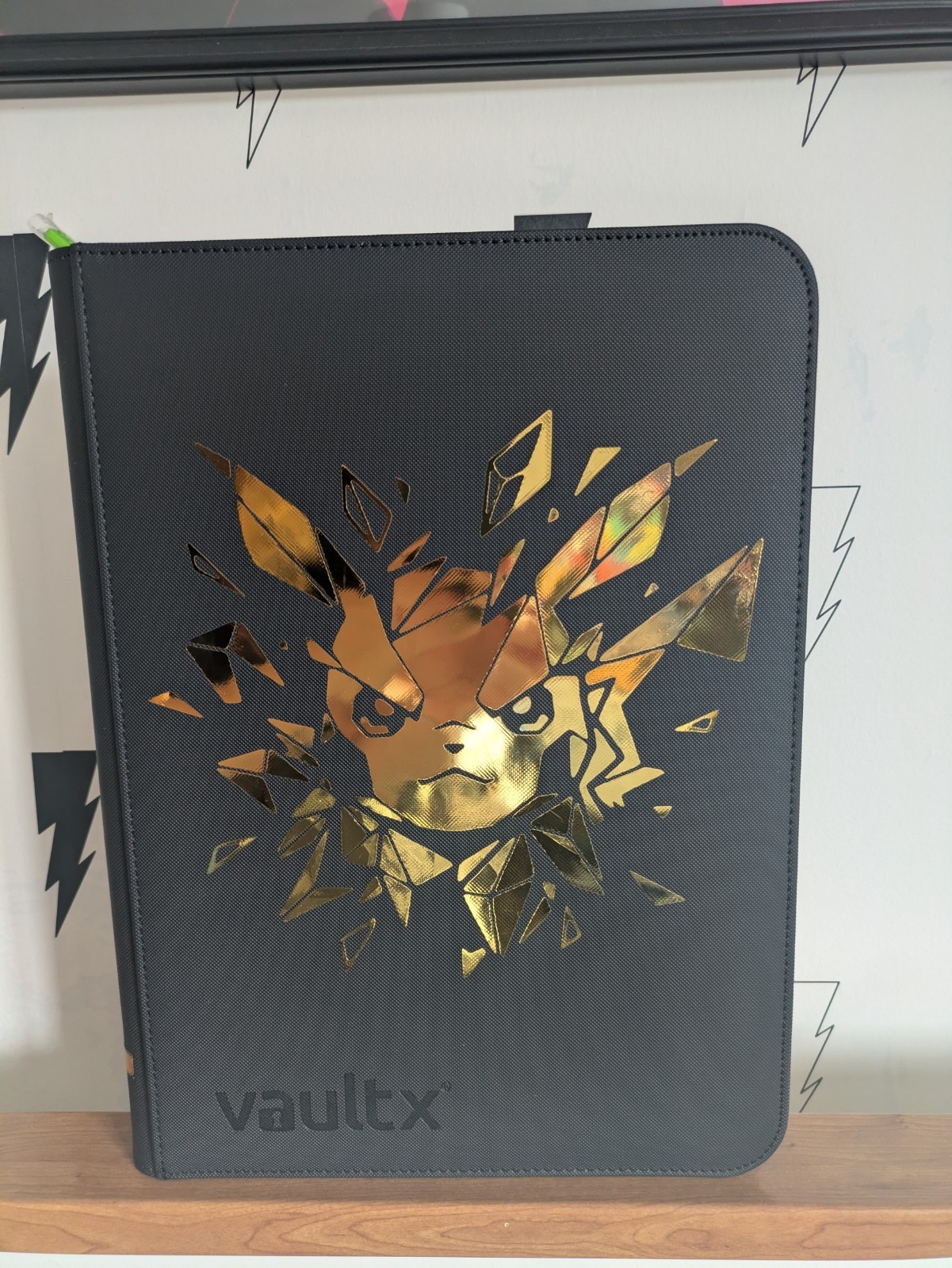 Vault X - 9 Pocket eXo-Tec Zip Binder - Black Pokemon Pikachu Gold Edition