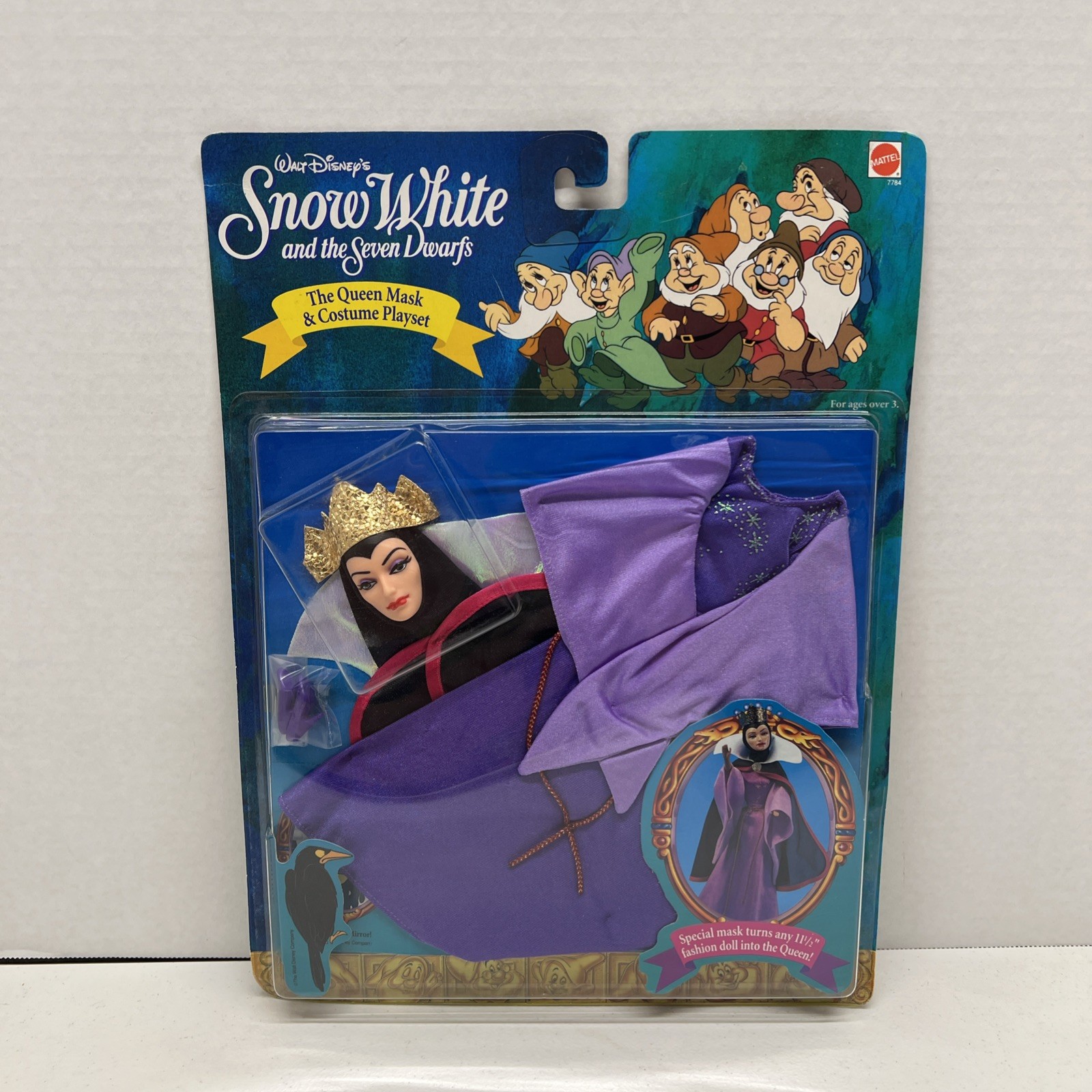 1992 Disney\'s Snow White and the Seven Dwarfs The Queen Mask & Costume Playset 1992 Disney\'s Snow White and the Seven Dwarfs The Queen Mask & Costume Playset