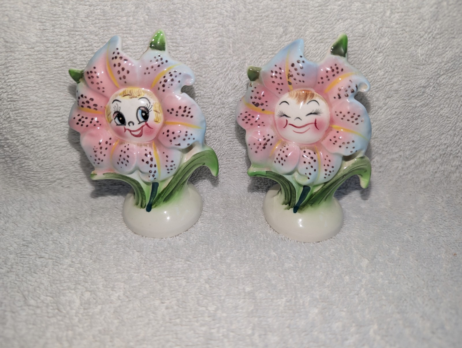 Vtg PY Japan Lefton  Lily Pink Flower Girl Salt Pepper Shakers Anthropomorphic