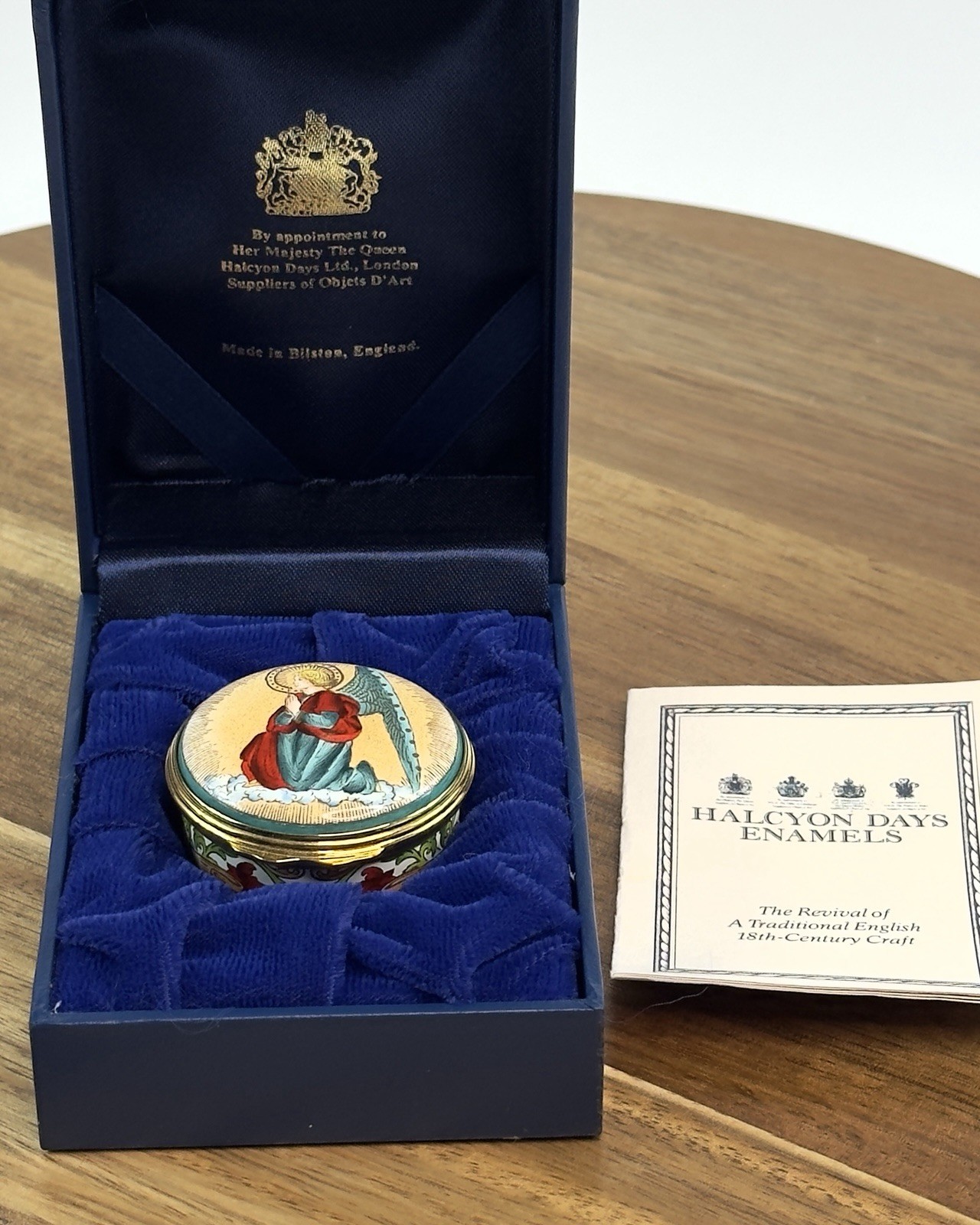 Halcyon Days Enamels England Neiman Marcus Porcelain Trinket Box Christmas 2000