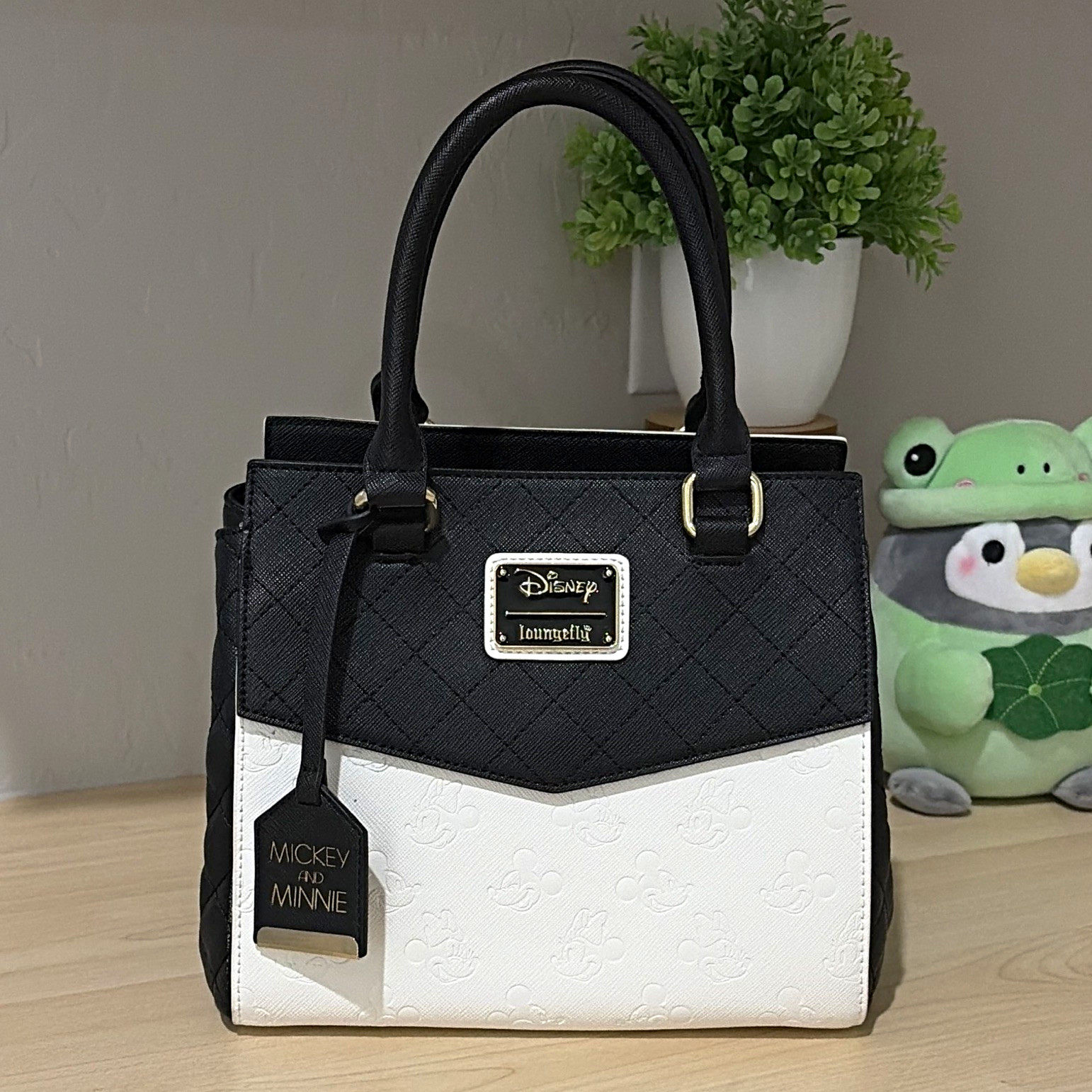 Loungefly x Disney Mickey & Minnie Mouse - Debossed Handbag w/ Crossbody Strap