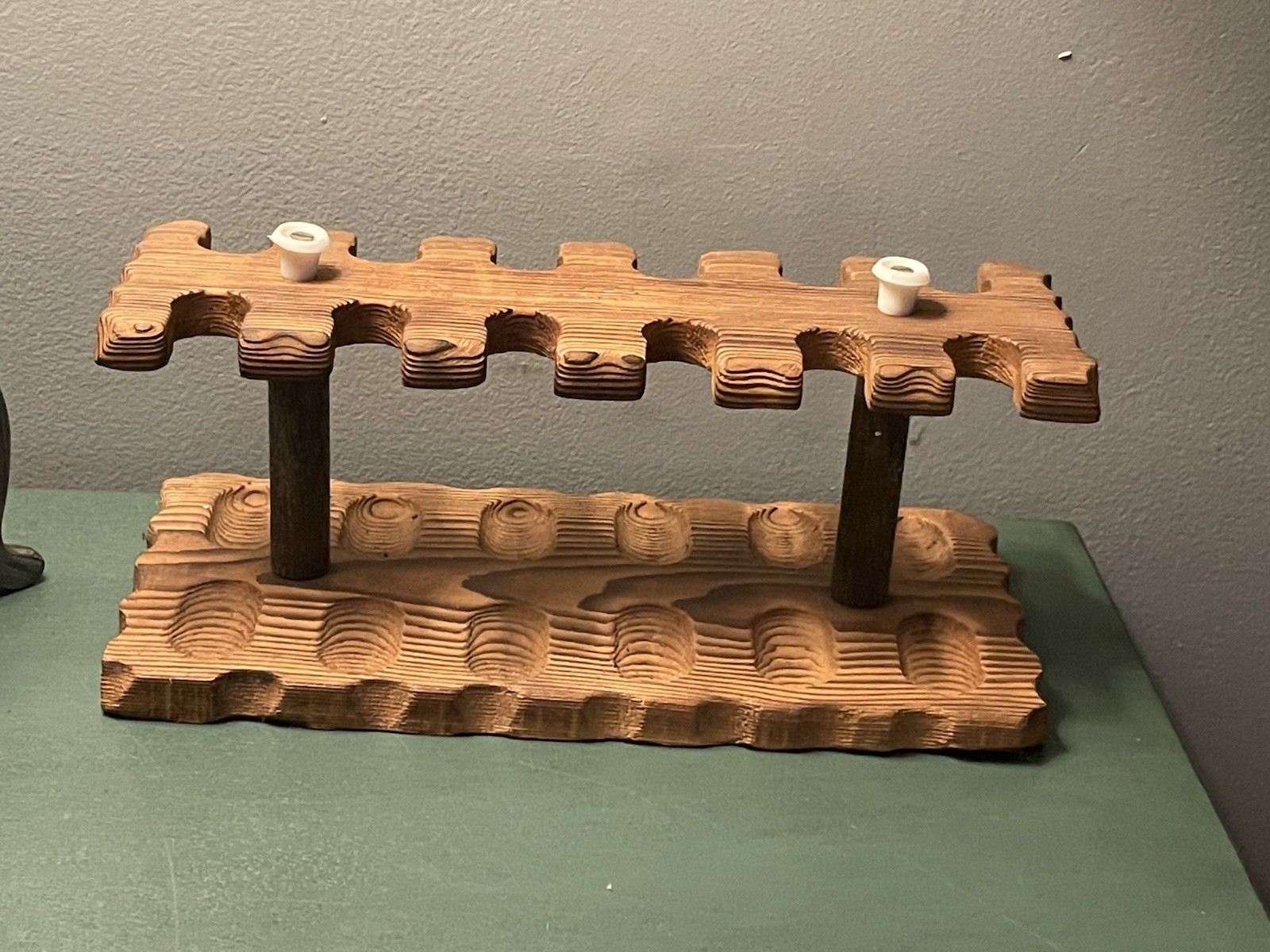 Vintage 12 Pipe Wooden Carved Pipe Rack Holder Stand Display. Vintage 12 Pipe Wooden Carved Pipe Rack Holder Stand Display.
